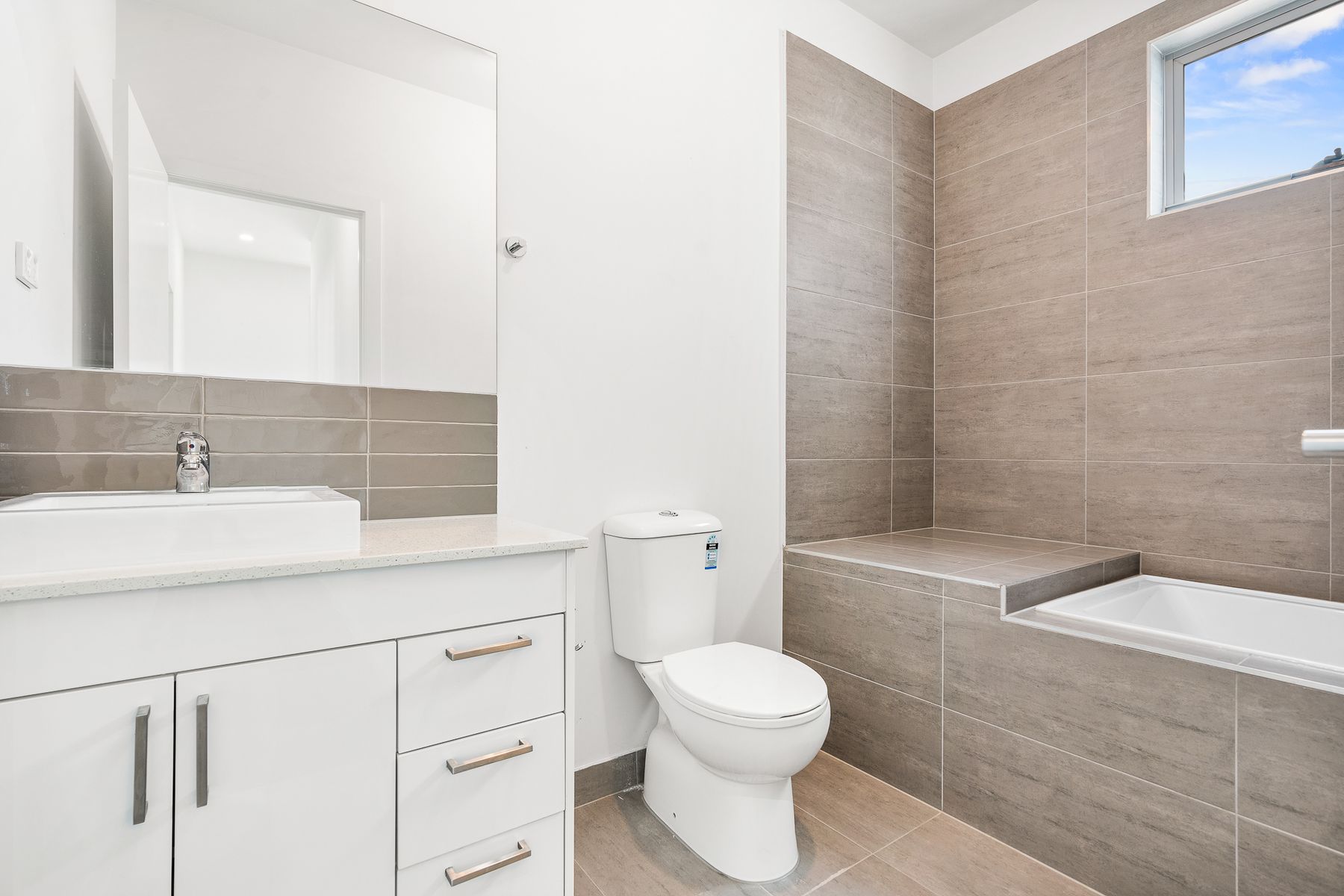 2/60 St Andrews Drive, Sunshine North, VIC 3020, Sunshine North - Thumbnail 7