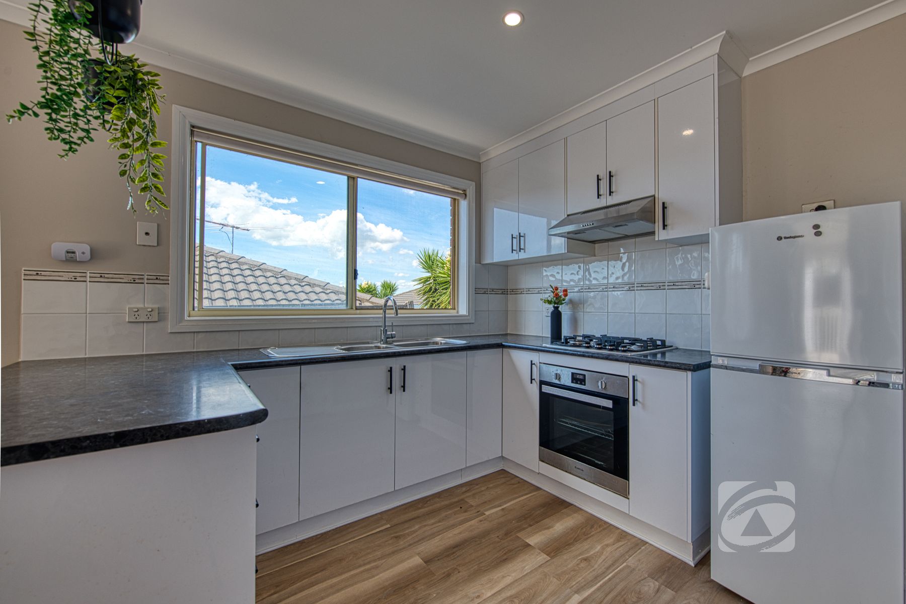 5/3 Hale Place, Pakenham VIC 3810, Pakenham - Thumbnail 4