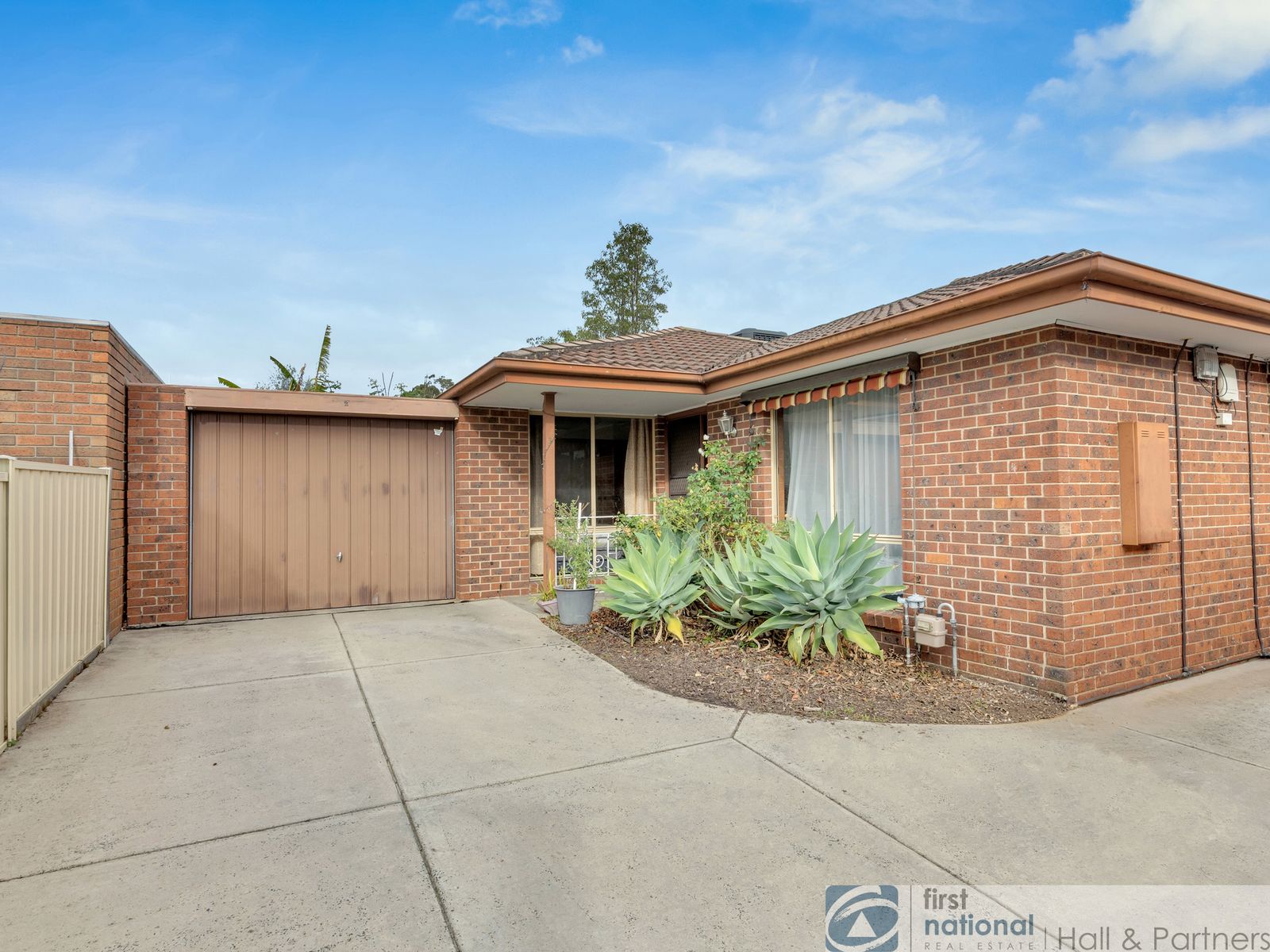 2/5 Gooding Court, Dandenong VIC 3175 - Image 1