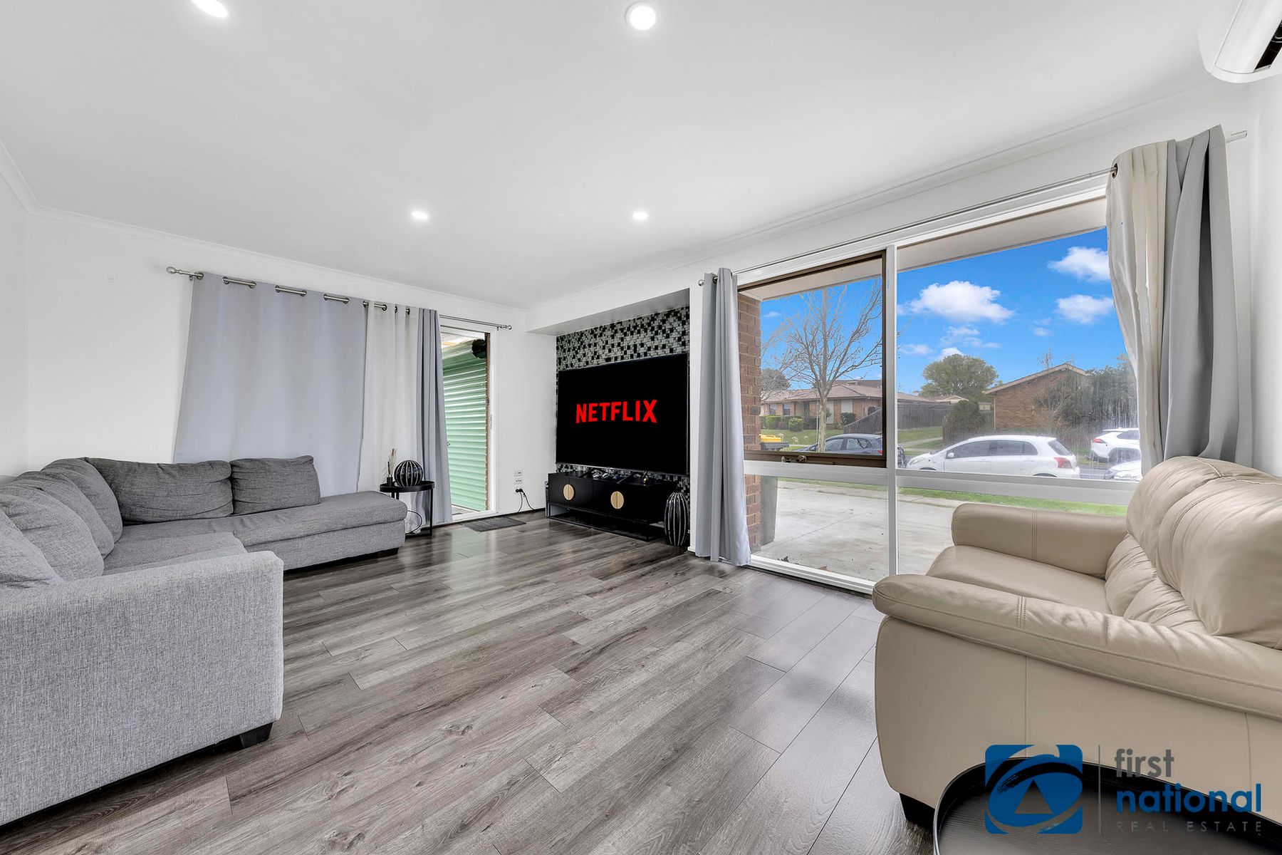 23 Newlyn Drive, Craigieburn VIC 3064, Craigieburn - Thumbnail 4