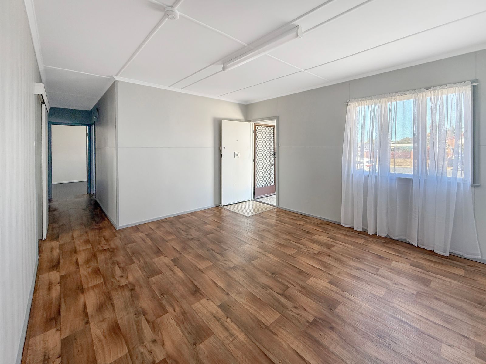 21 Place Avenue, Sarina, QLD 4737, Sarina - Thumbnail 4