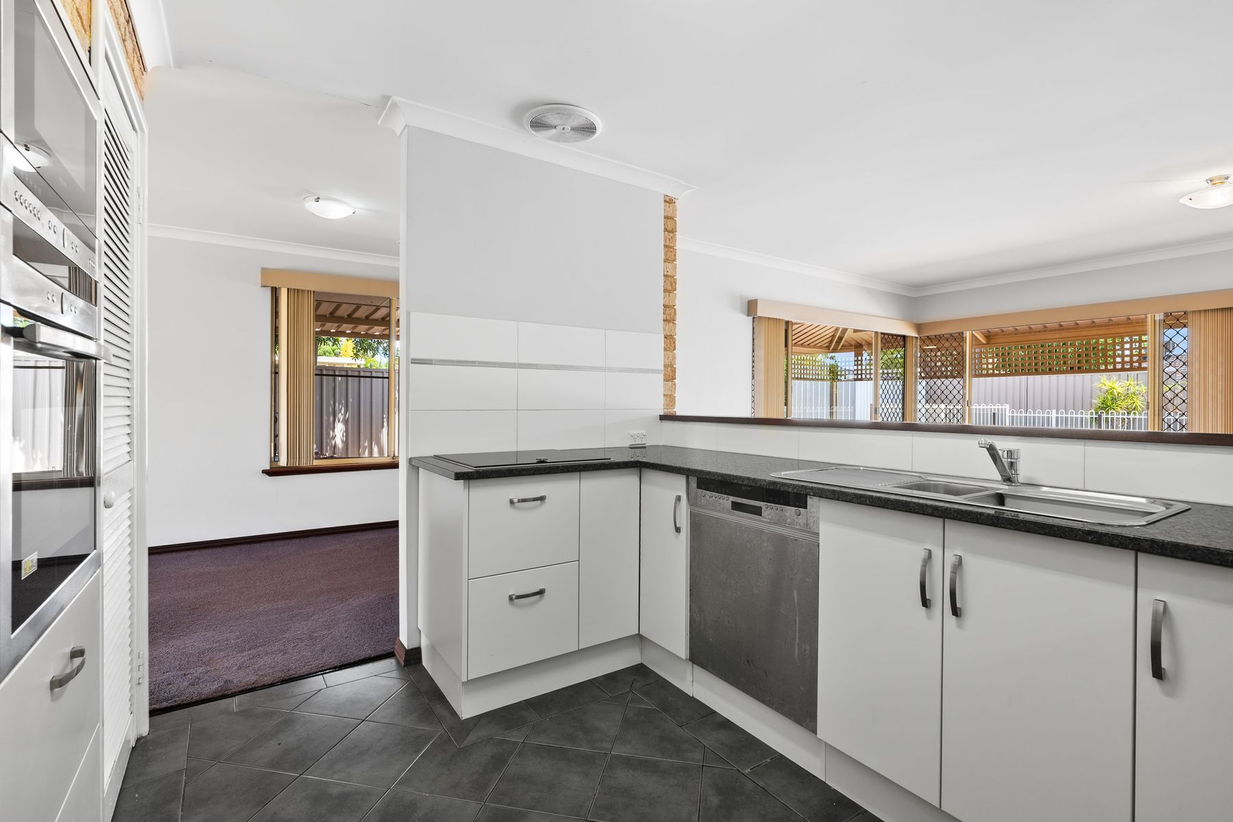 24 Kingfisher Loop, High Wycombe WA 6057, High Wycombe - Thumbnail 3