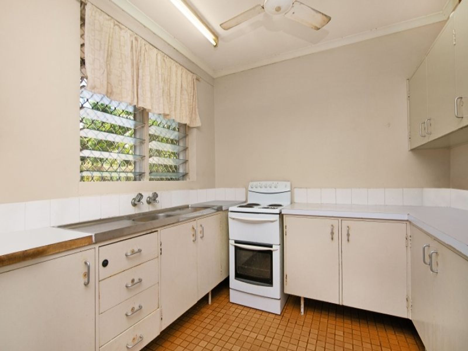 70 Jingili Terrace, Jingili NT 0810, Jingili - Thumbnail 3