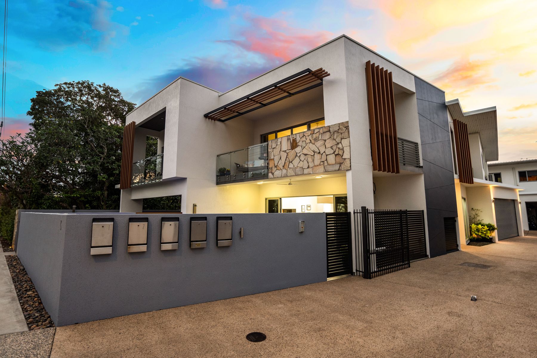 2/13 Bayview Street, Fannie Bay - Image 1