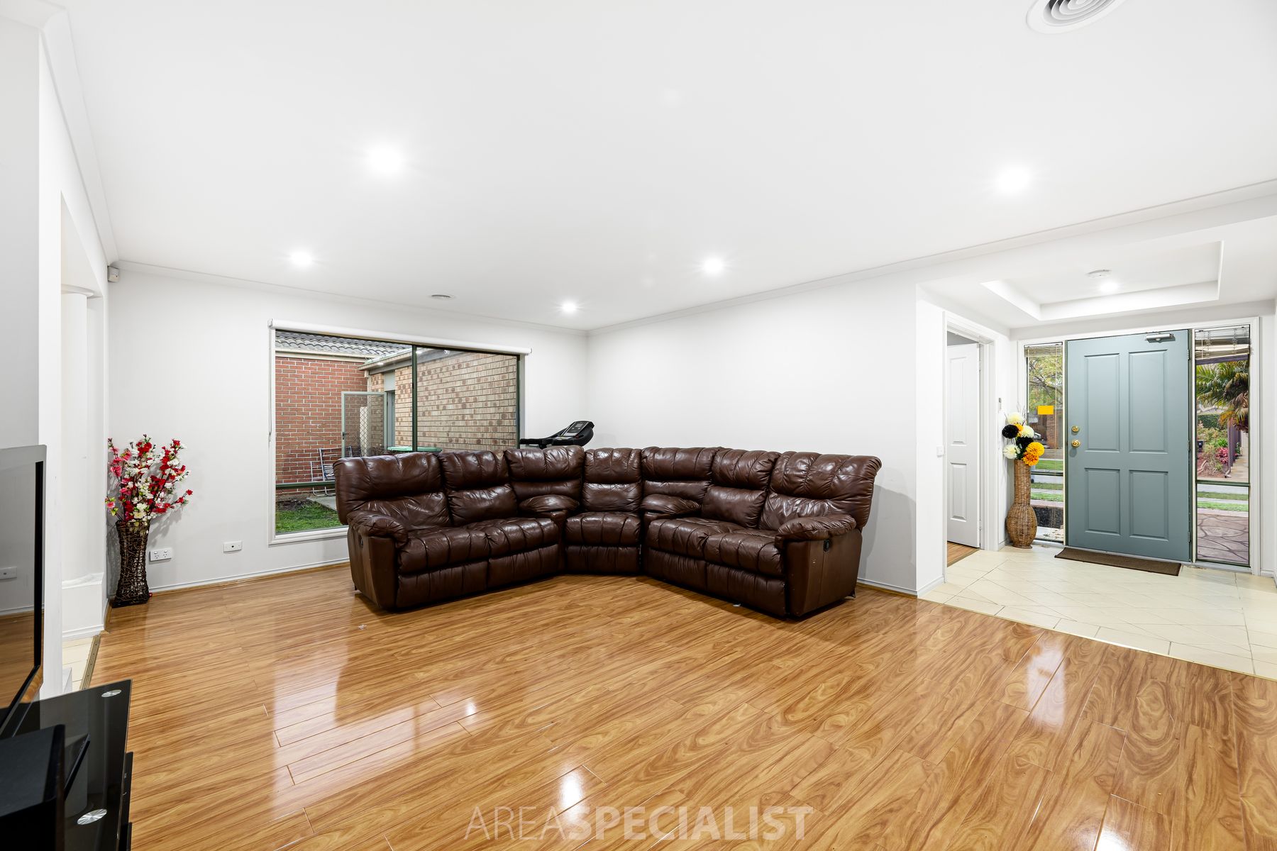 46 Littlecroft Avenue, Narre Warren South, VIC 3805, Narre Warren South - Thumbnail 2