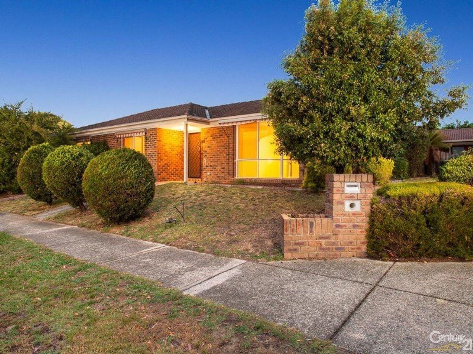 55 Waverley Park Drive, Cranbourne North - Thumbnail 3