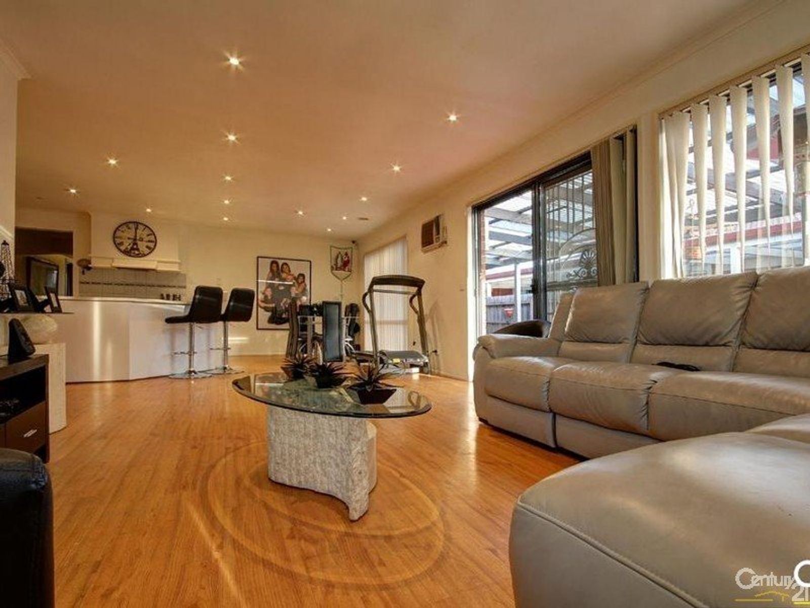 4 Peveril Crescent, Cranbourne North, VIC 3977, Cranbourne North - Thumbnail 7