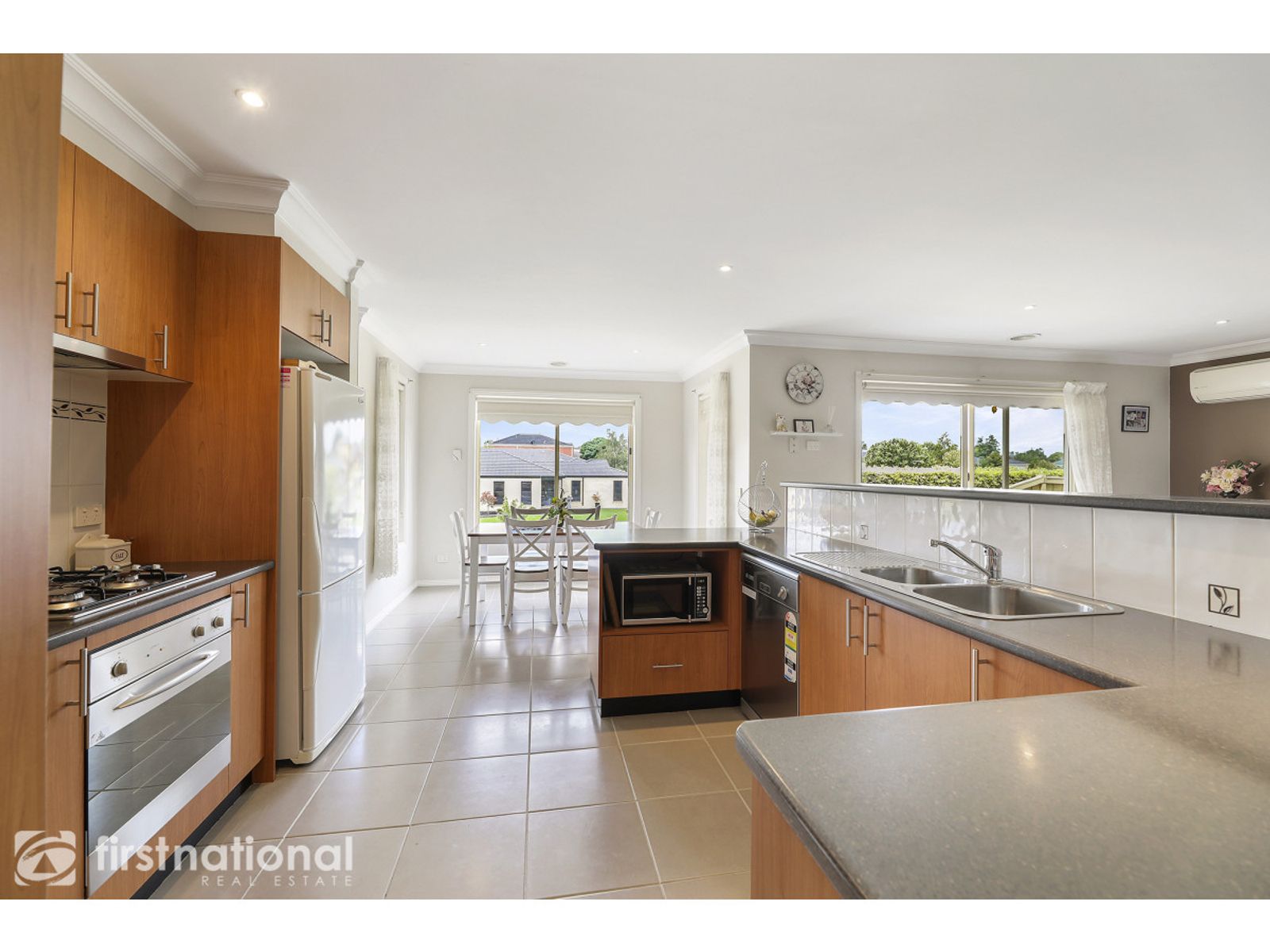 14 McMillan Drive, Warragul, VIC 3820, Warragul - Thumbnail 6