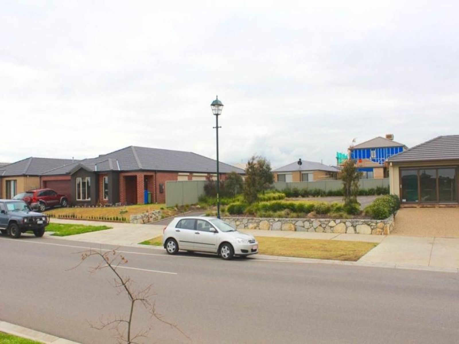 86 Bradford Drive, Cranbourne East, VIC 3977, Cranbourne East - Thumbnail 3