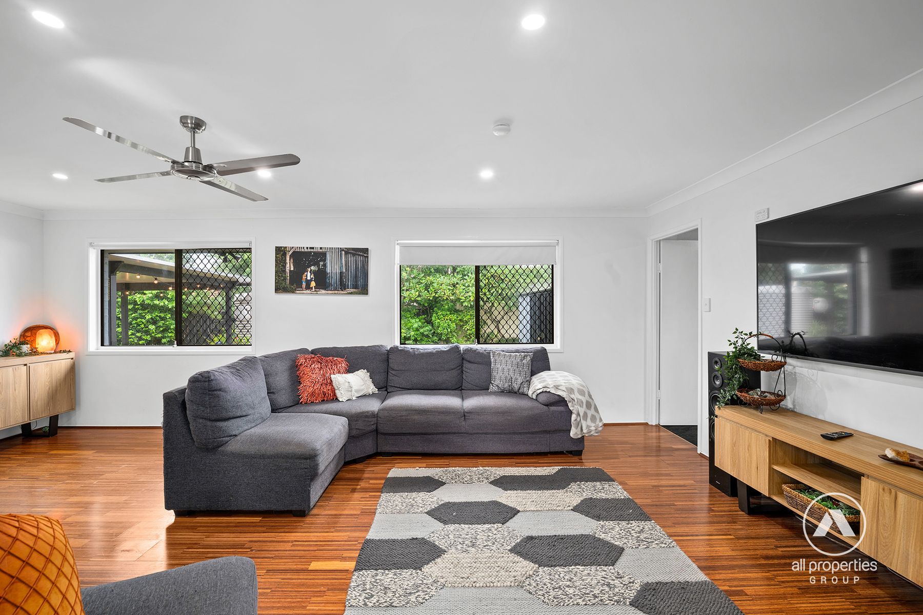 4 Carlyon Street, Mount Warren Park QLD 4207, Mount Warren Park - Thumbnail 5