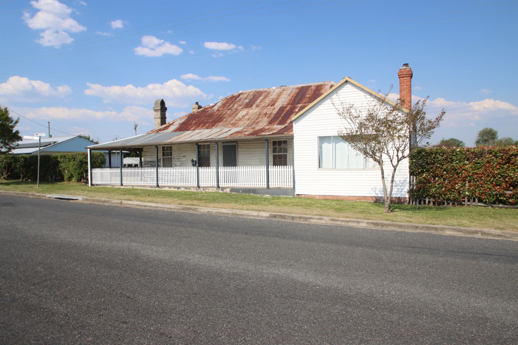 89 Pelham Street, Tenterfield NSW 2372, Tenterfield - Thumbnail 2