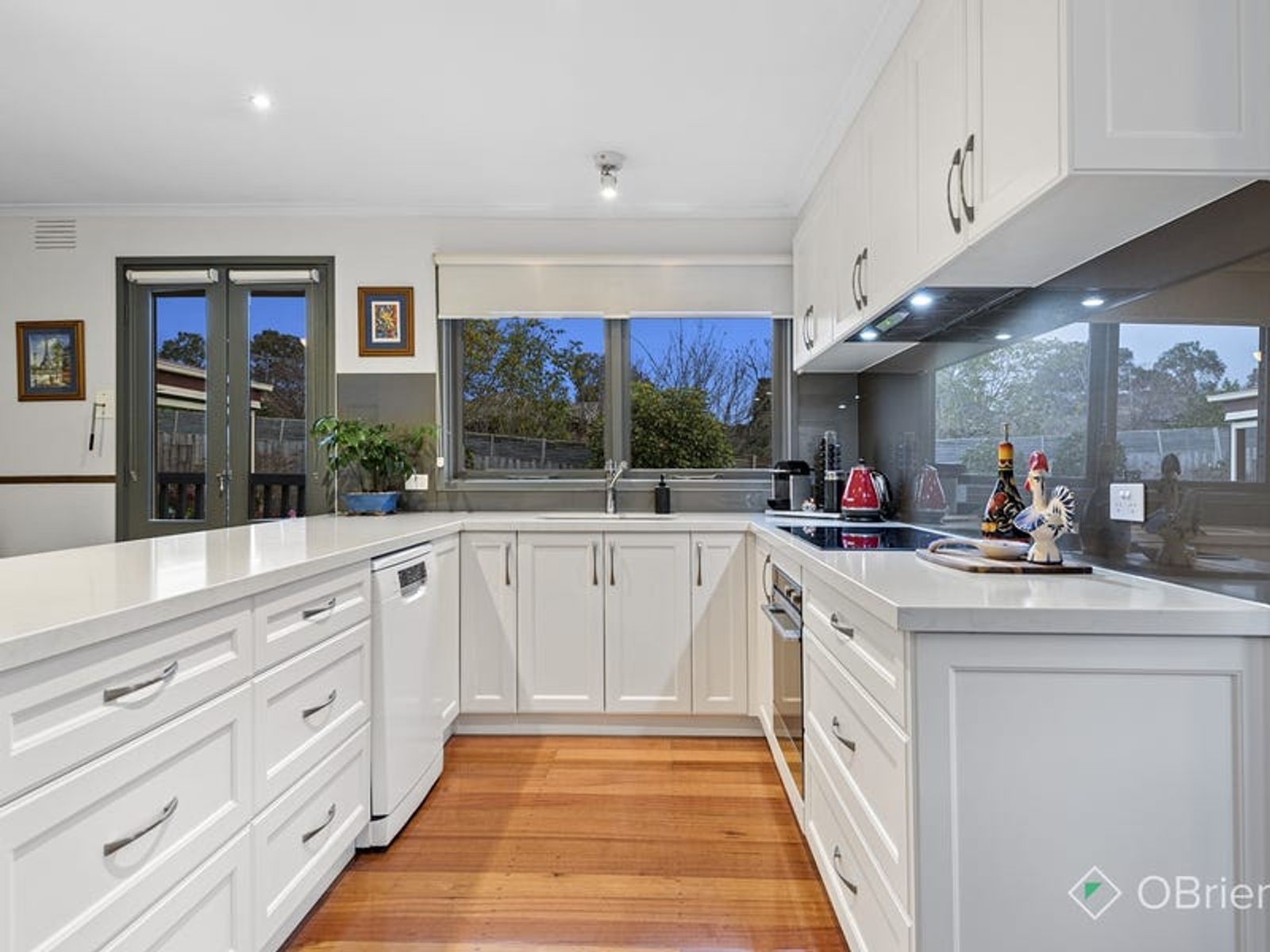 16 Ponto Court, Endeavour Hills, VIC 3802, Endeavour Hills - Thumbnail 2
