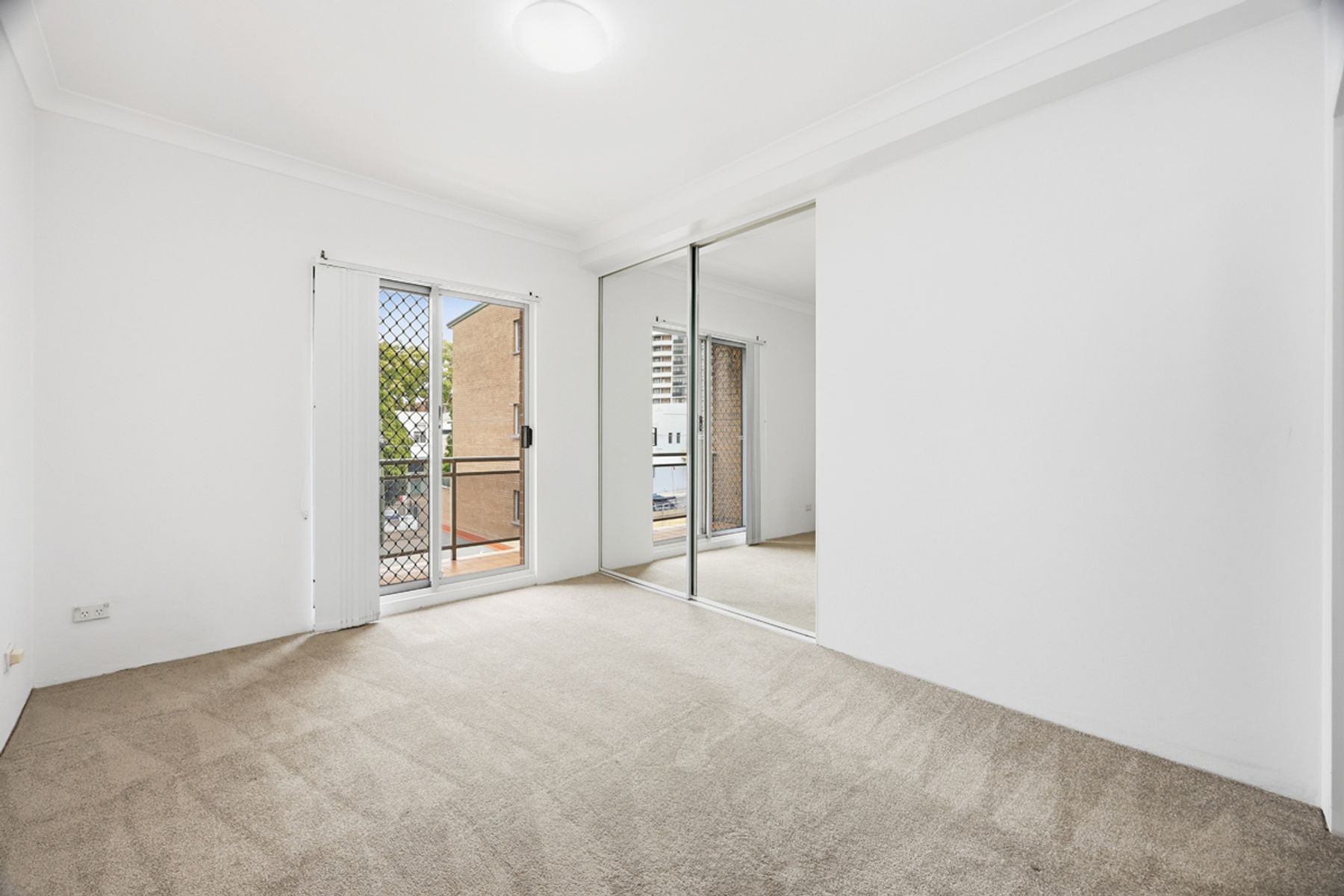 30/6-12 Hudson Street, Hurstville - Image 1