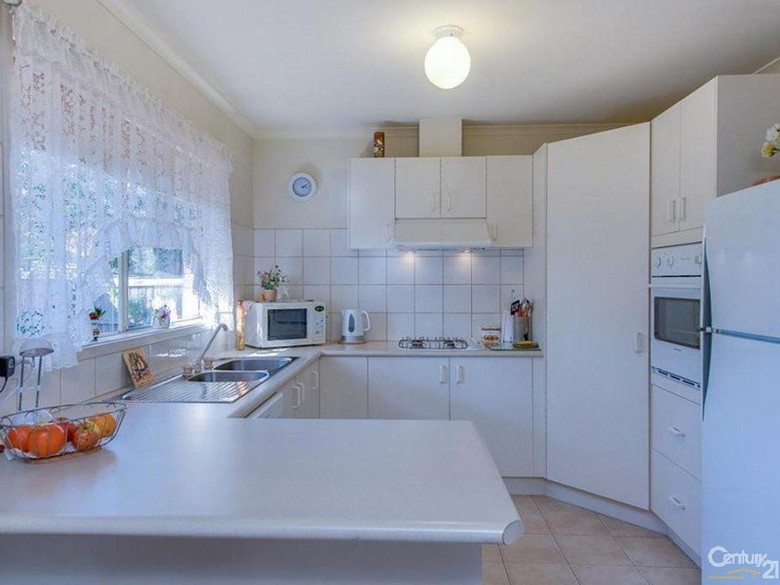 10 Sandon Circuit, Forest Hill, VIC 3131, Forest Hill - Thumbnail 2