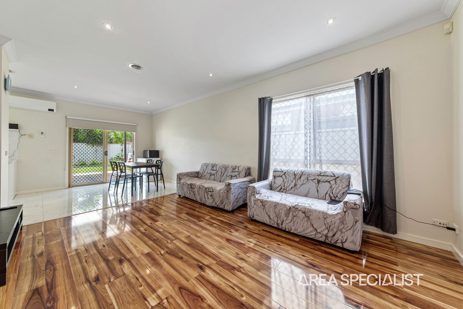 56 Oaklands Way, Pakenham, VIC 3810, Pakenham - Thumbnail 6