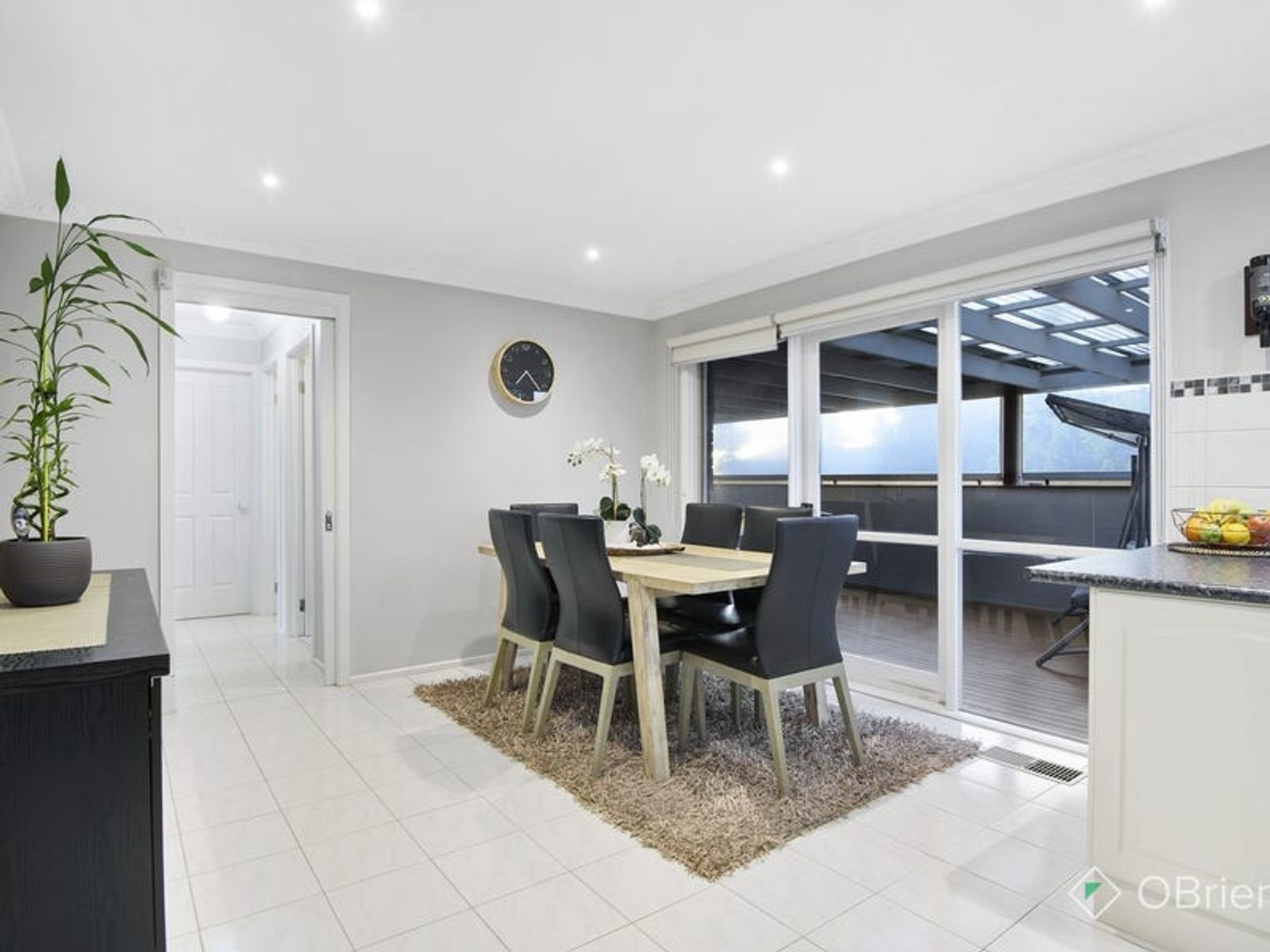118 Gleneagles Drive, Endeavour Hills, VIC 3802, Endeavour Hills - Thumbnail 4
