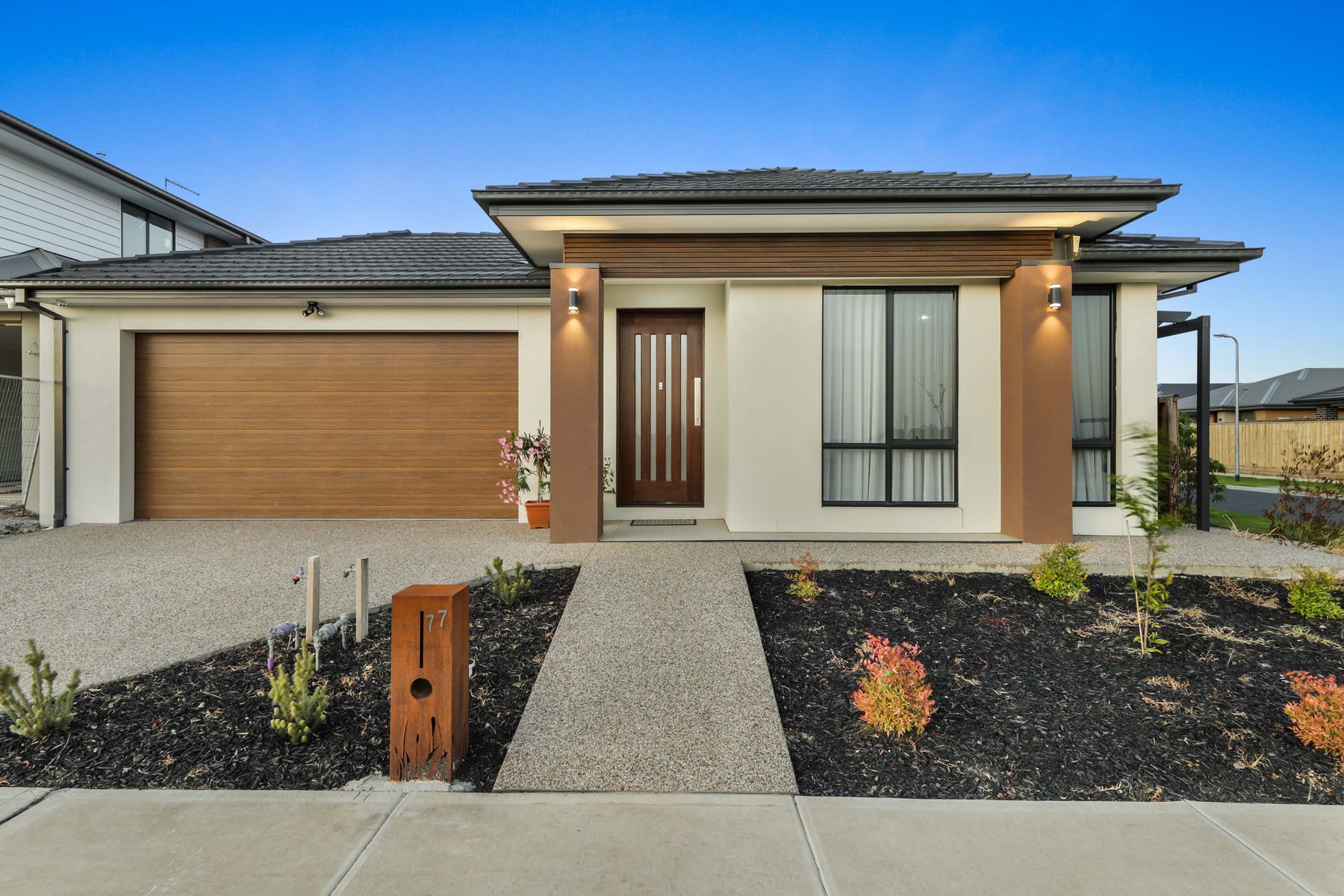 77 OConnor Avenue, Clyde North, VIC 3978, Clyde North - Thumbnail 2