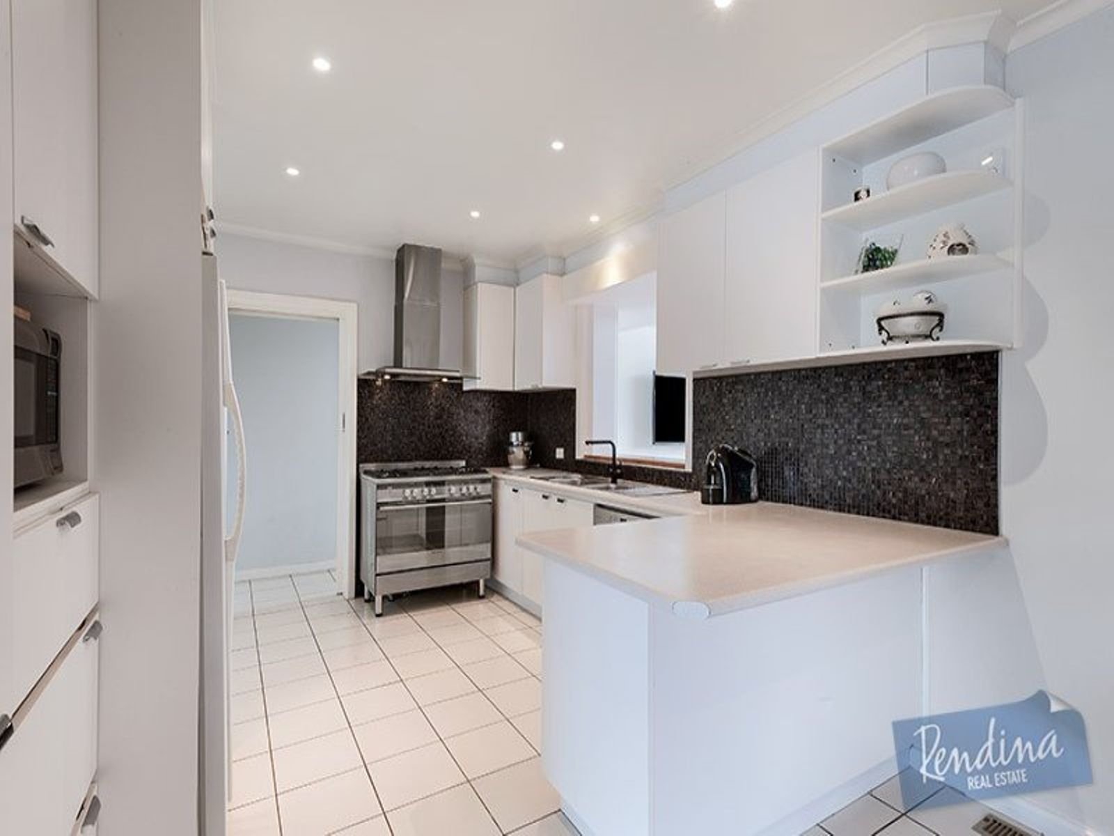 10 Keith Grove, Keilor East - Thumbnail 4