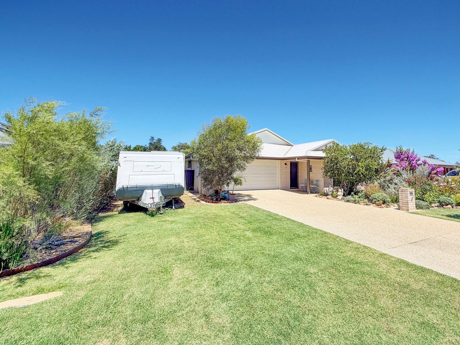 8 Gower Street, Chinchilla QLD 4413, Chinchilla - Thumbnail 2