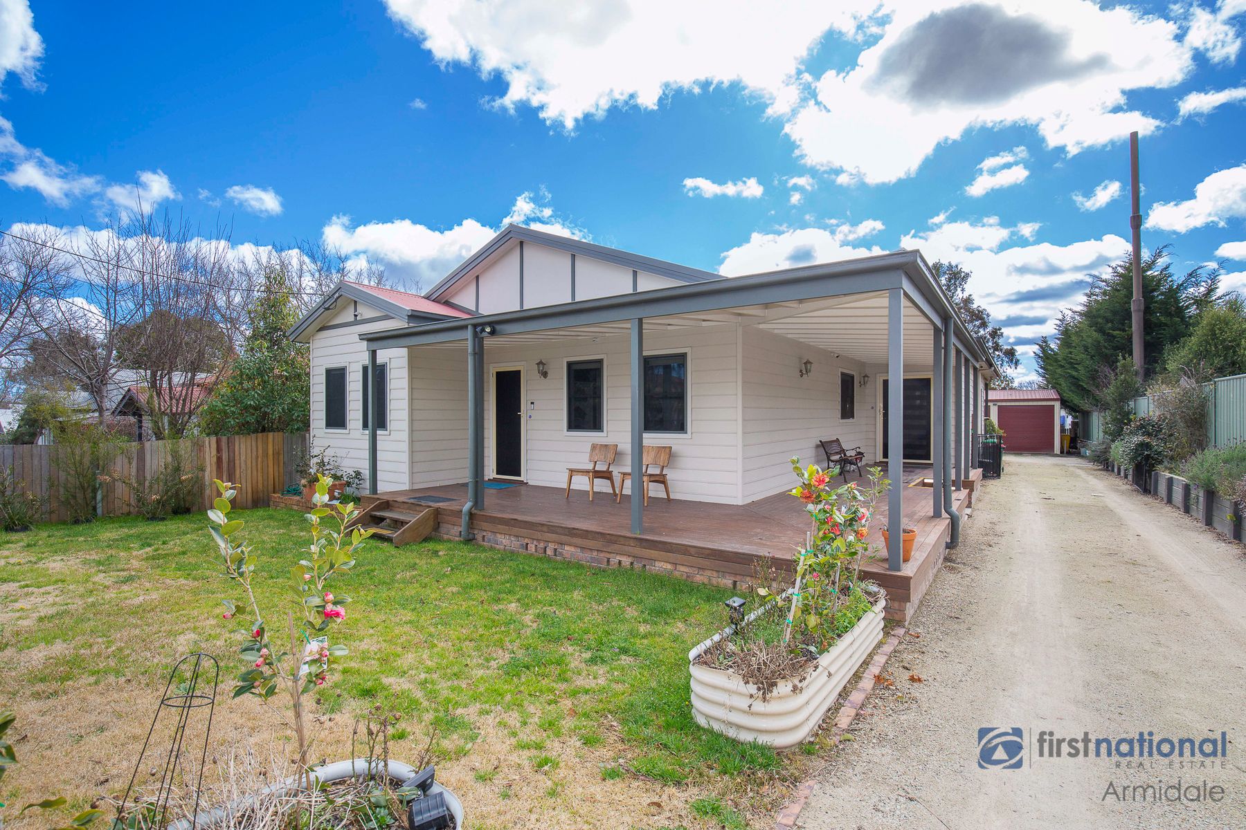 1 St Cuthberts Ave, Armidale NSW 2350