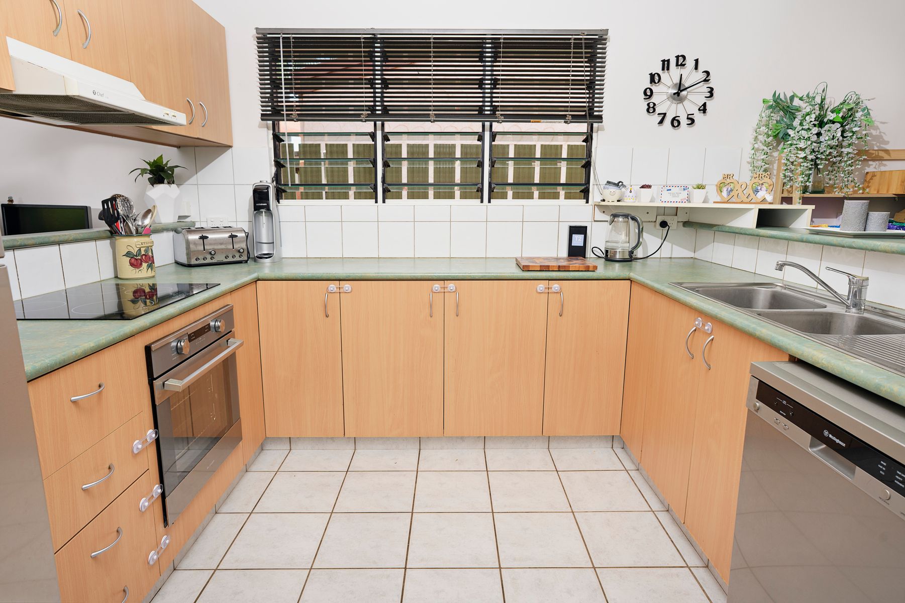 8/34 Sovereign Circuit, Coconut Grove, NT 0810, Coconut Grove - Thumbnail 2