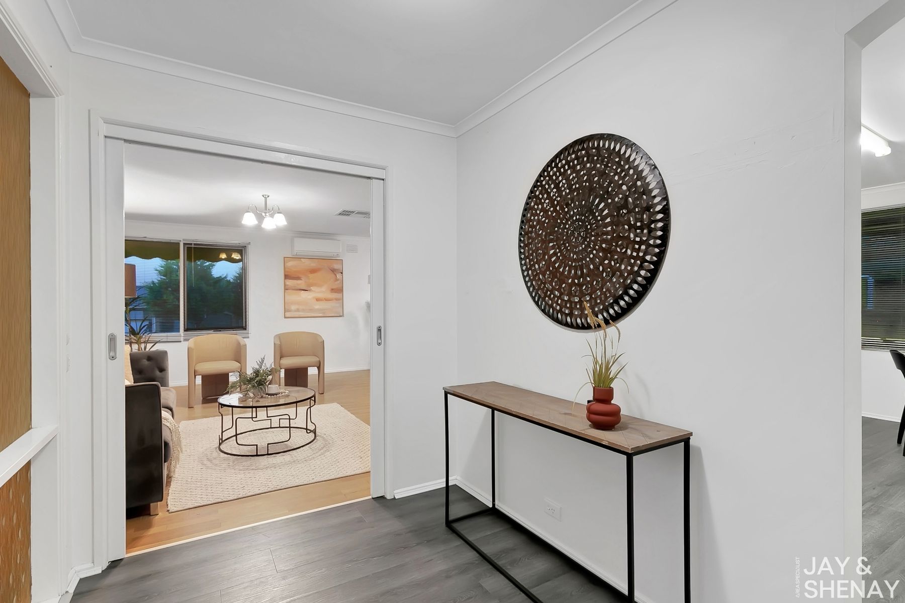 2 Melliodora Court, Endeavour Hills, VIC 3802, Endeavour Hills - Thumbnail 2