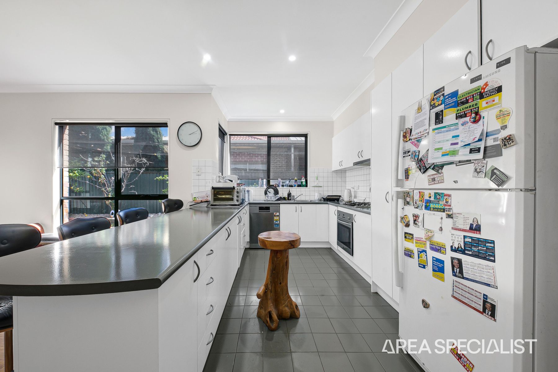31 Broadhurst Way, Caroline Springs VIC 3023 09