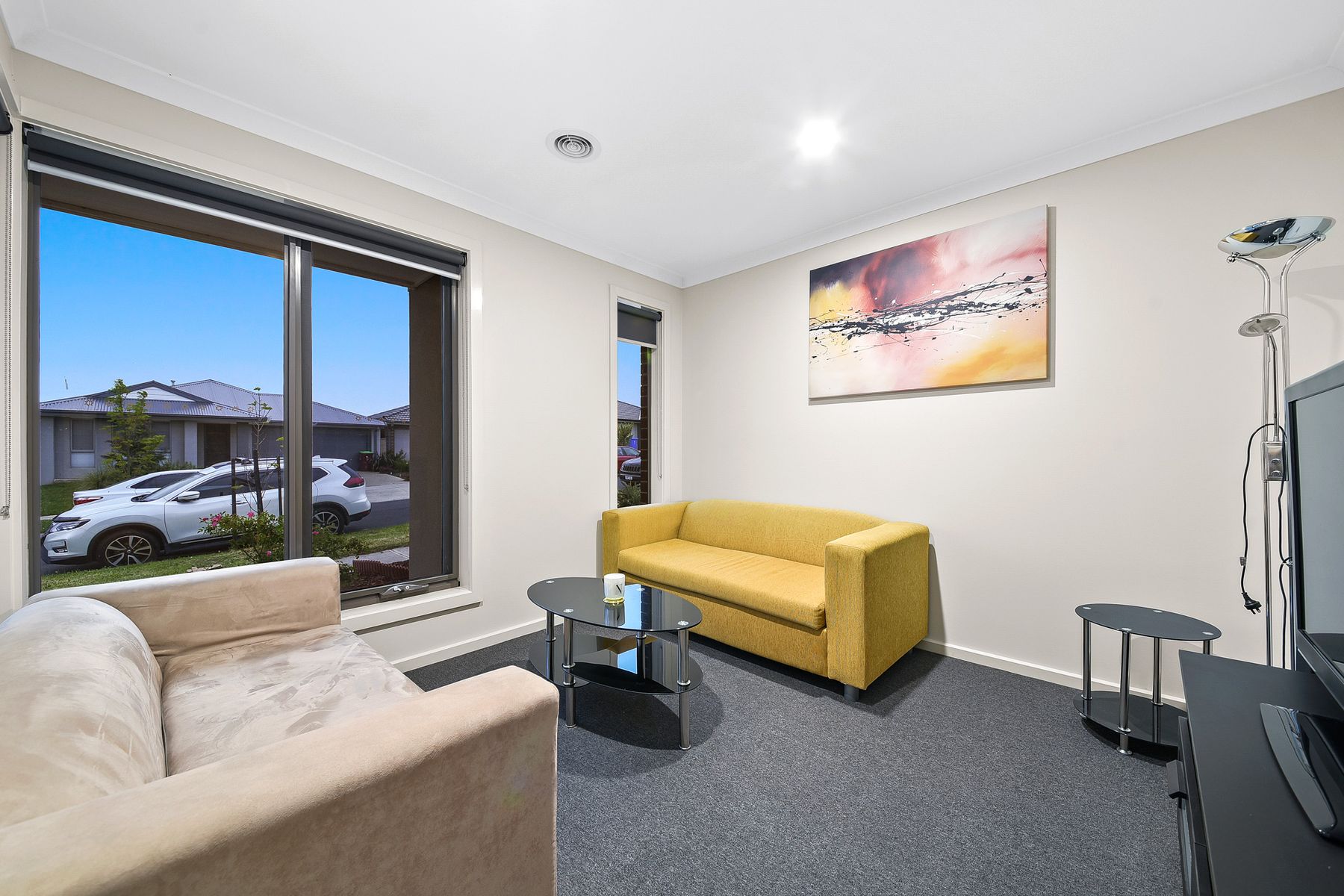 8 Sark Street, Clyde North, VIC 3978, Clyde North - Thumbnail 3