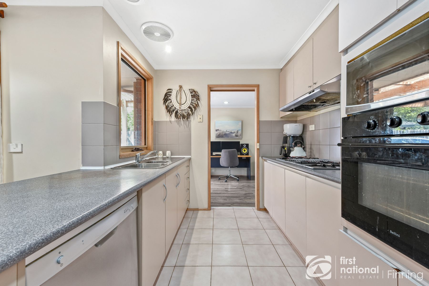 20 Plaistow Court, Cranbourne North VIC 3977, Cranbourne North - Thumbnail 2