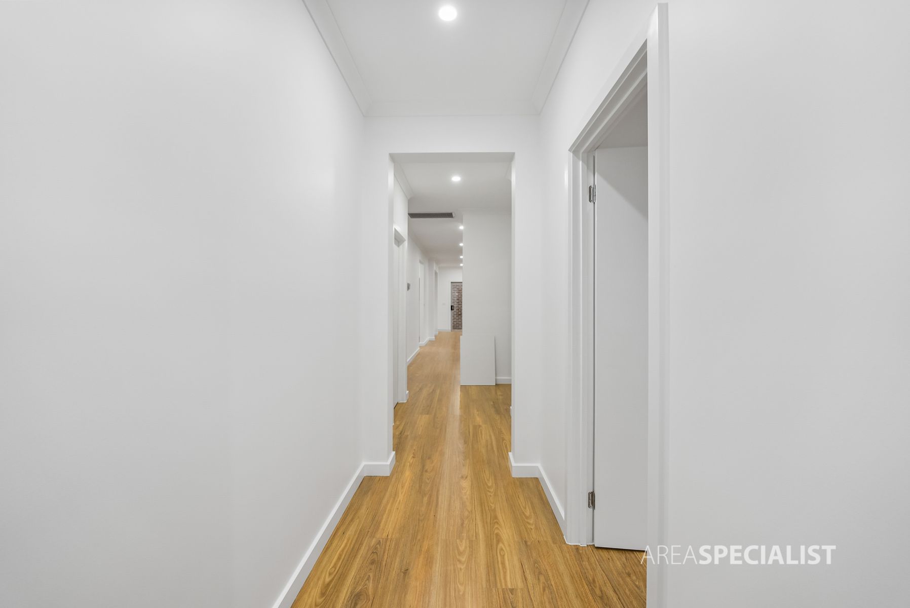 63 Mansfield Drive, Werribee, VIC 3030, Werribee - Thumbnail 5