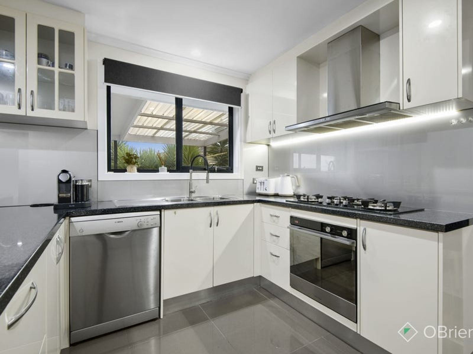 23 Sienna Crescent, Endeavour Hills, VIC 3802, Endeavour Hills - Thumbnail 4