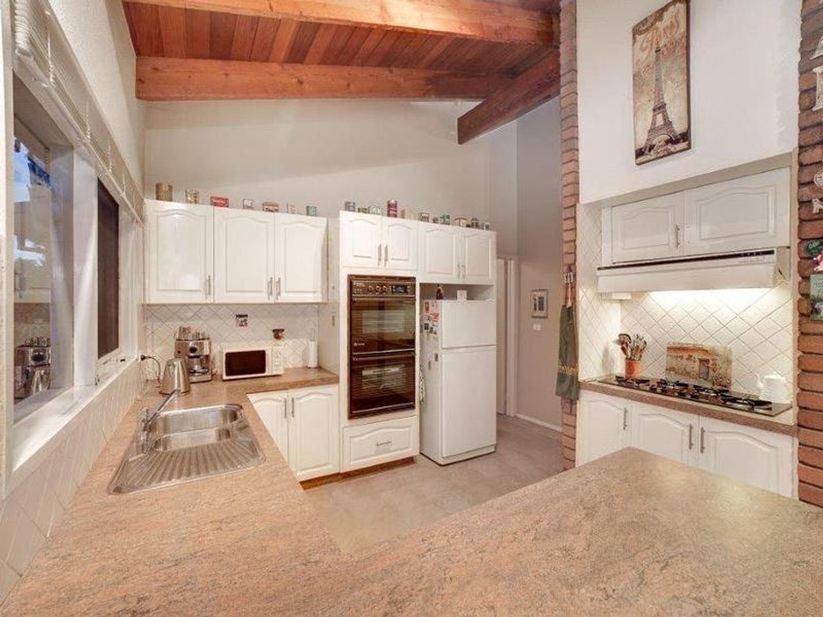 46 Daniel Solander Drive, Endeavour Hills, VIC 3802, Endeavour Hills - Thumbnail 3