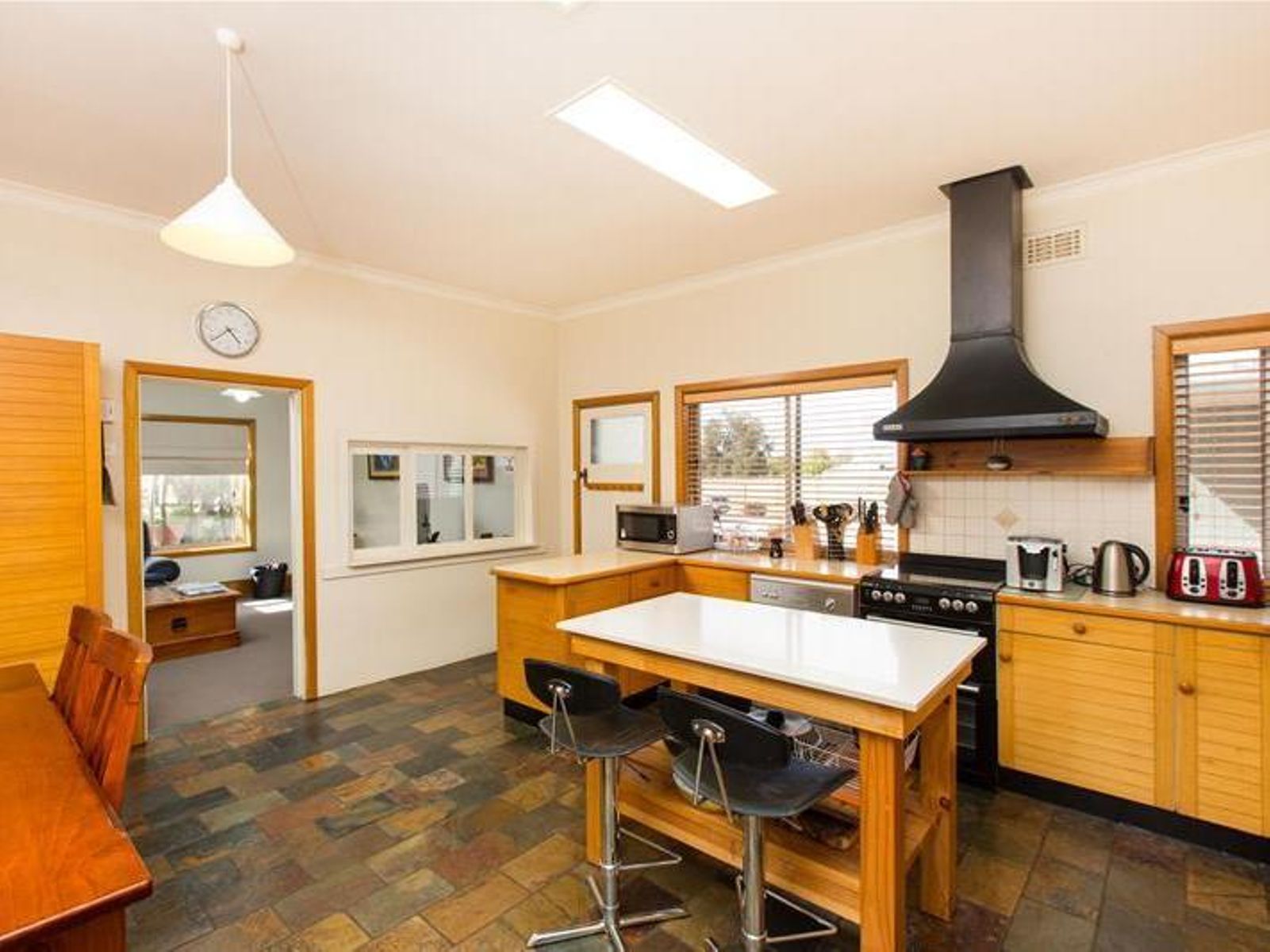3352 Deakin Avenue, Mildura - Thumbnail 4