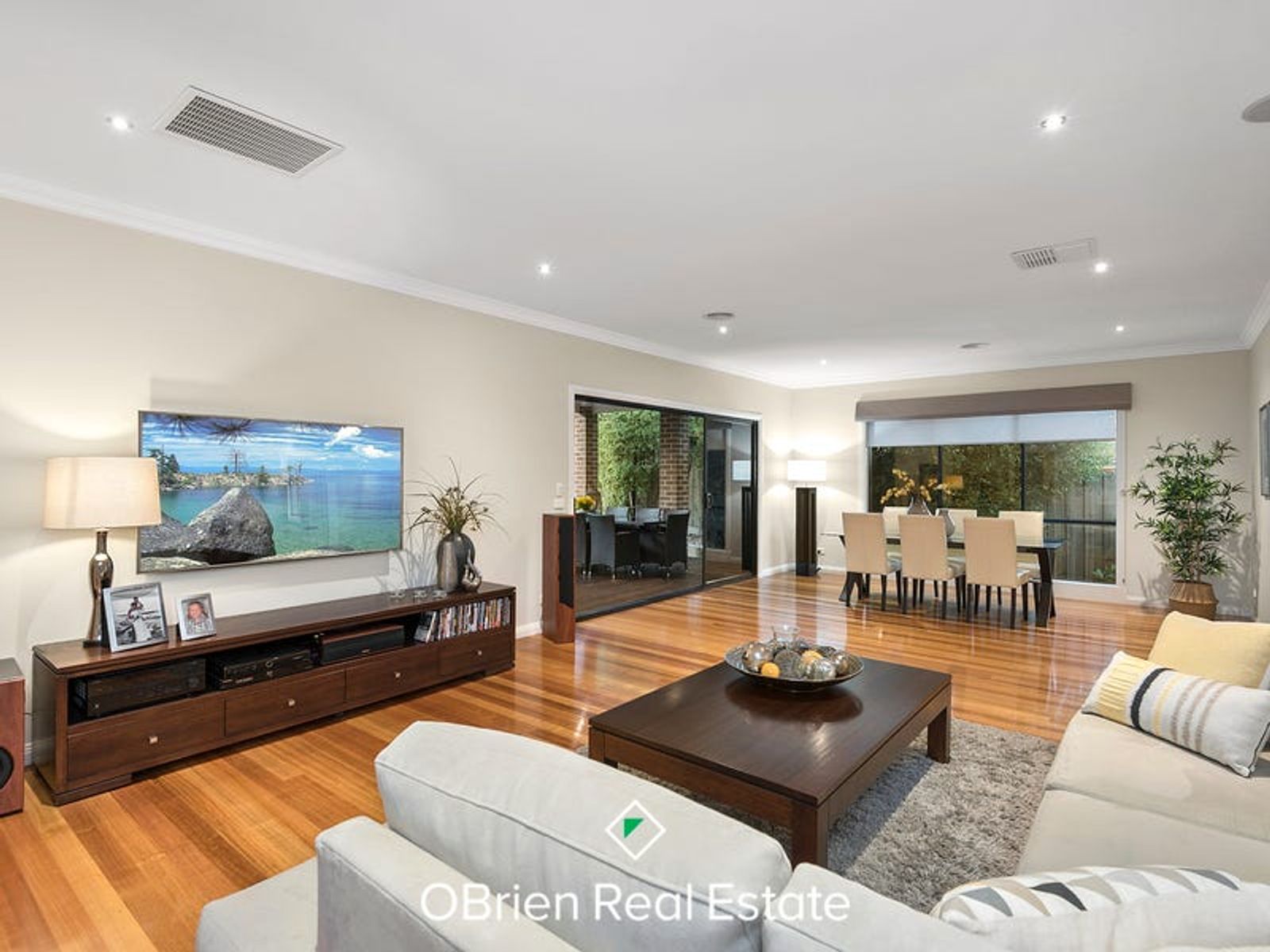 10 Temple Wood Court, Berwick, VIC 3806, Berwick - Thumbnail 2