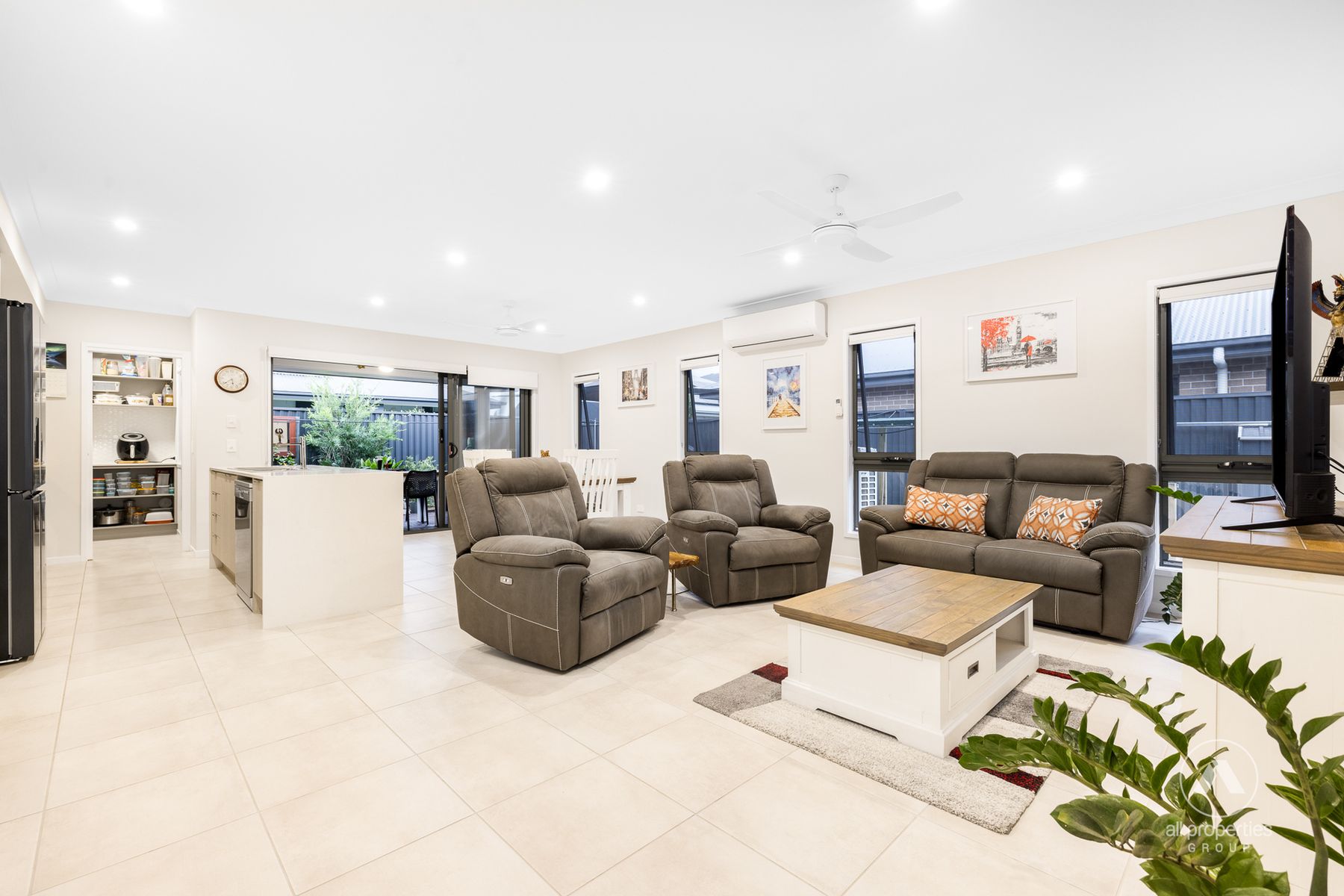 10 Riverside Esplanade, Jimboomba QLD 4280, Jimboomba - Thumbnail 6