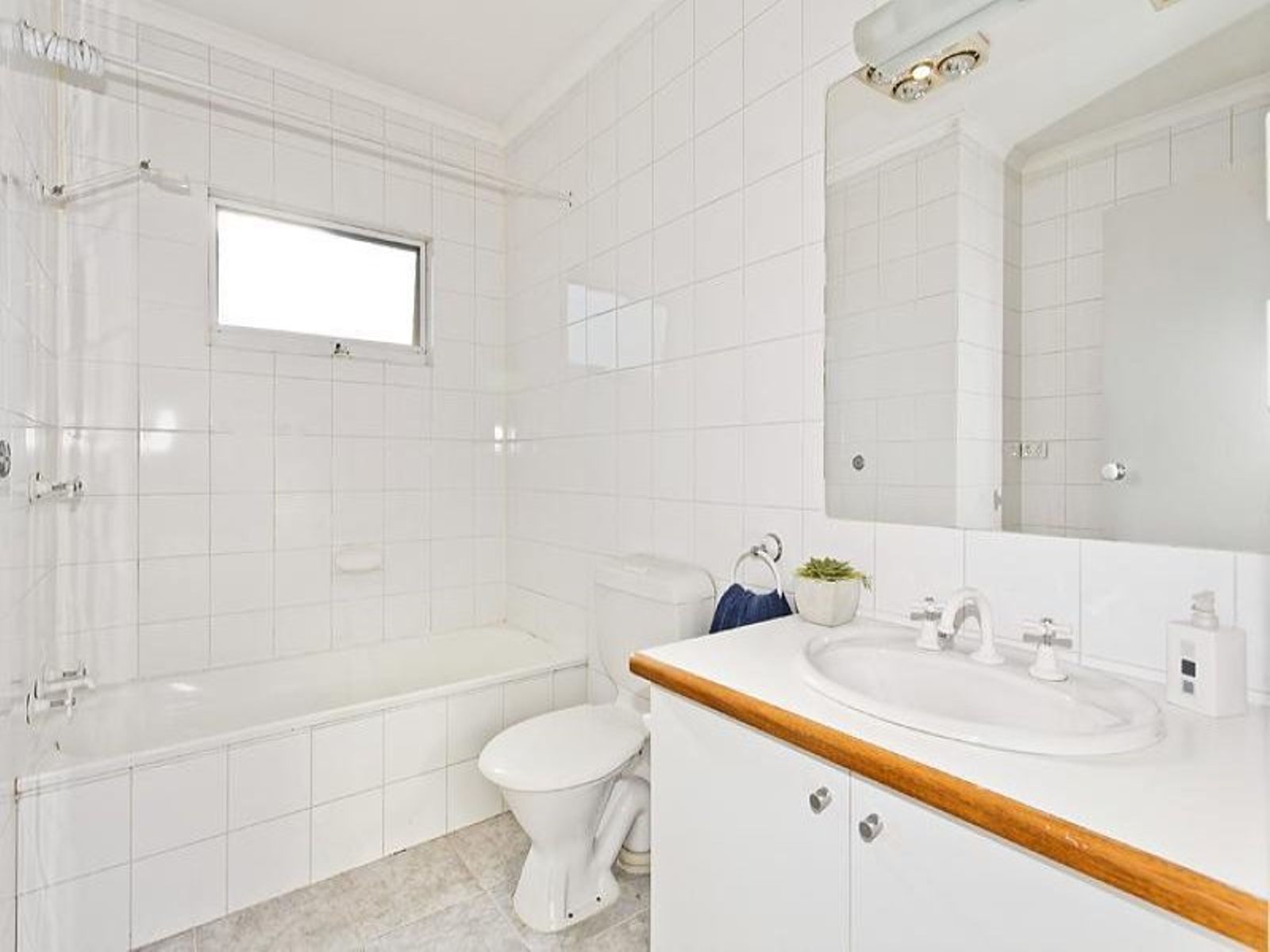 14 Chinnock Lane, Kensington - Thumbnail 8