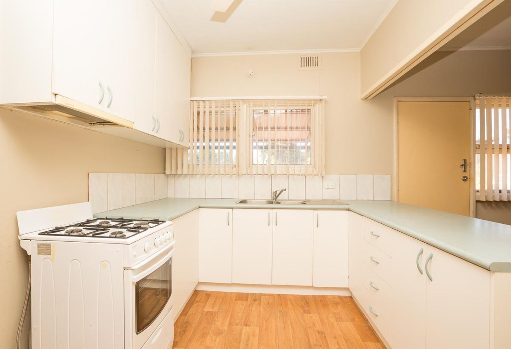 39 Limpet Crescent, South Hedland WA 6722, South Hedland - Thumbnail 4