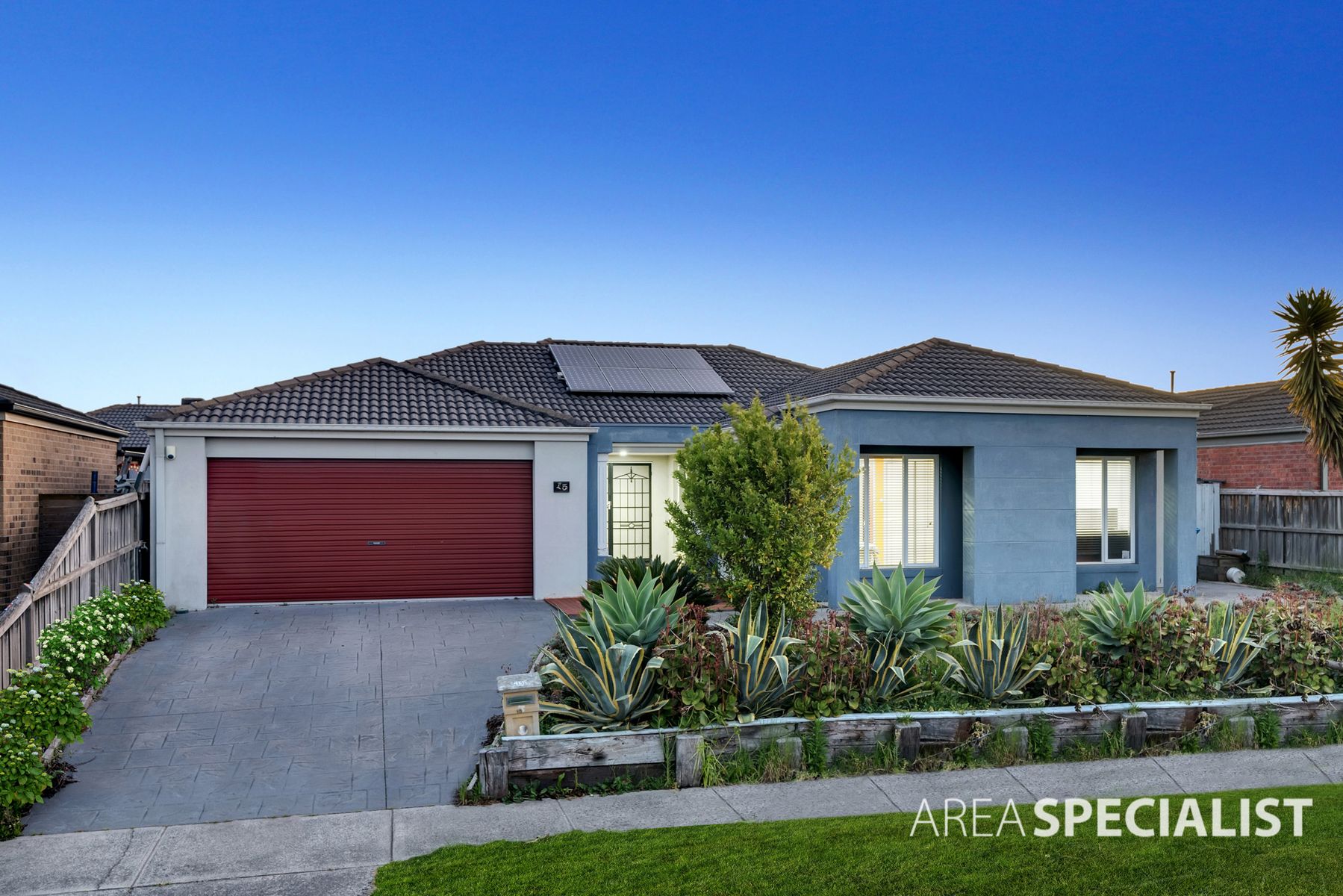 15 Sussex Avenue, Cranbourne North, VIC 3977