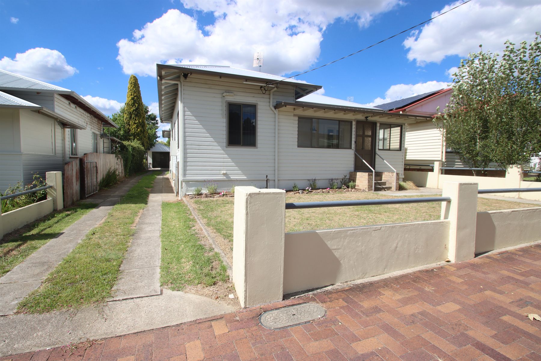 82 High Street, Tenterfield NSW 2372