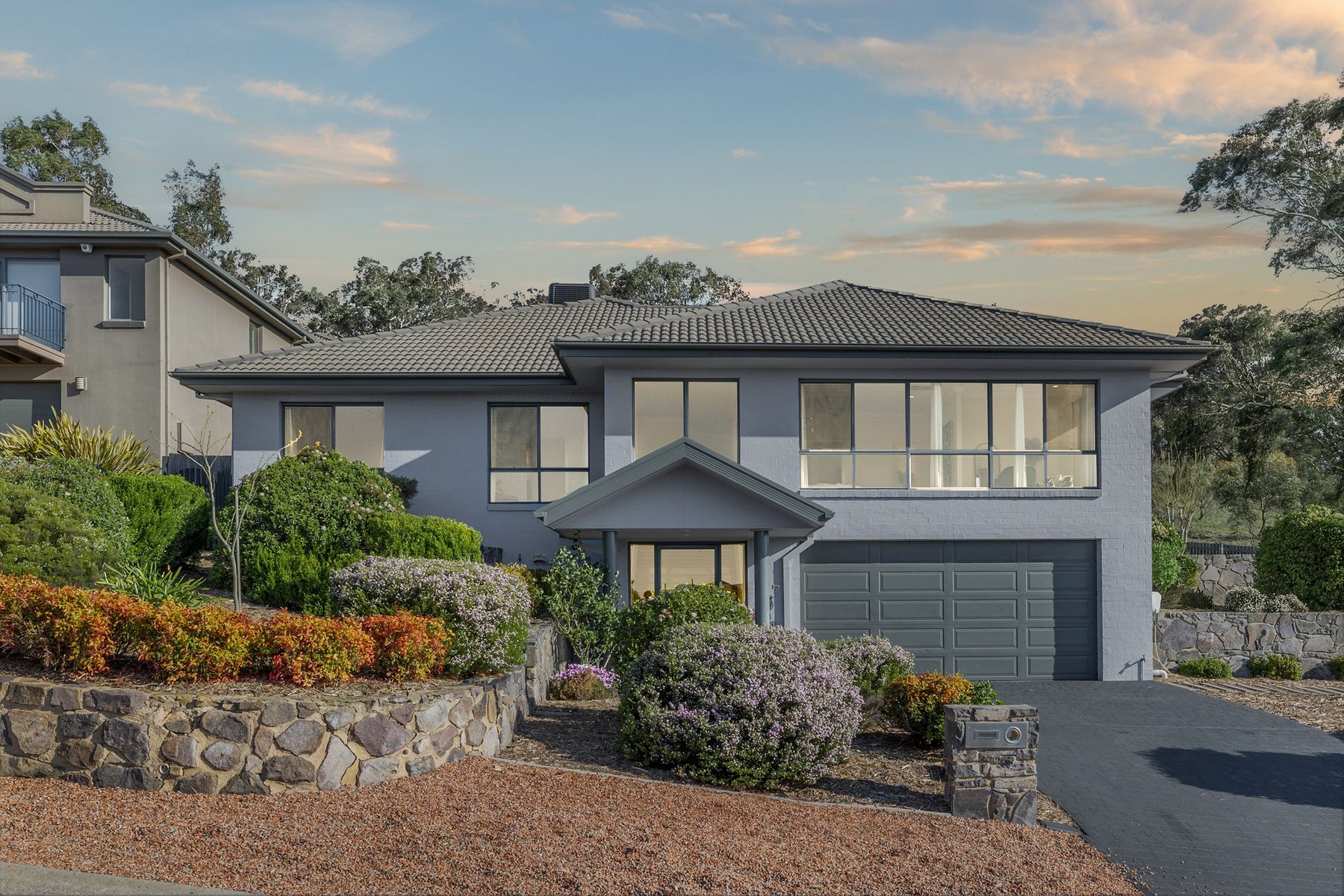 17 Lobelia Close, Jerrabomberra - Thumbnail 2