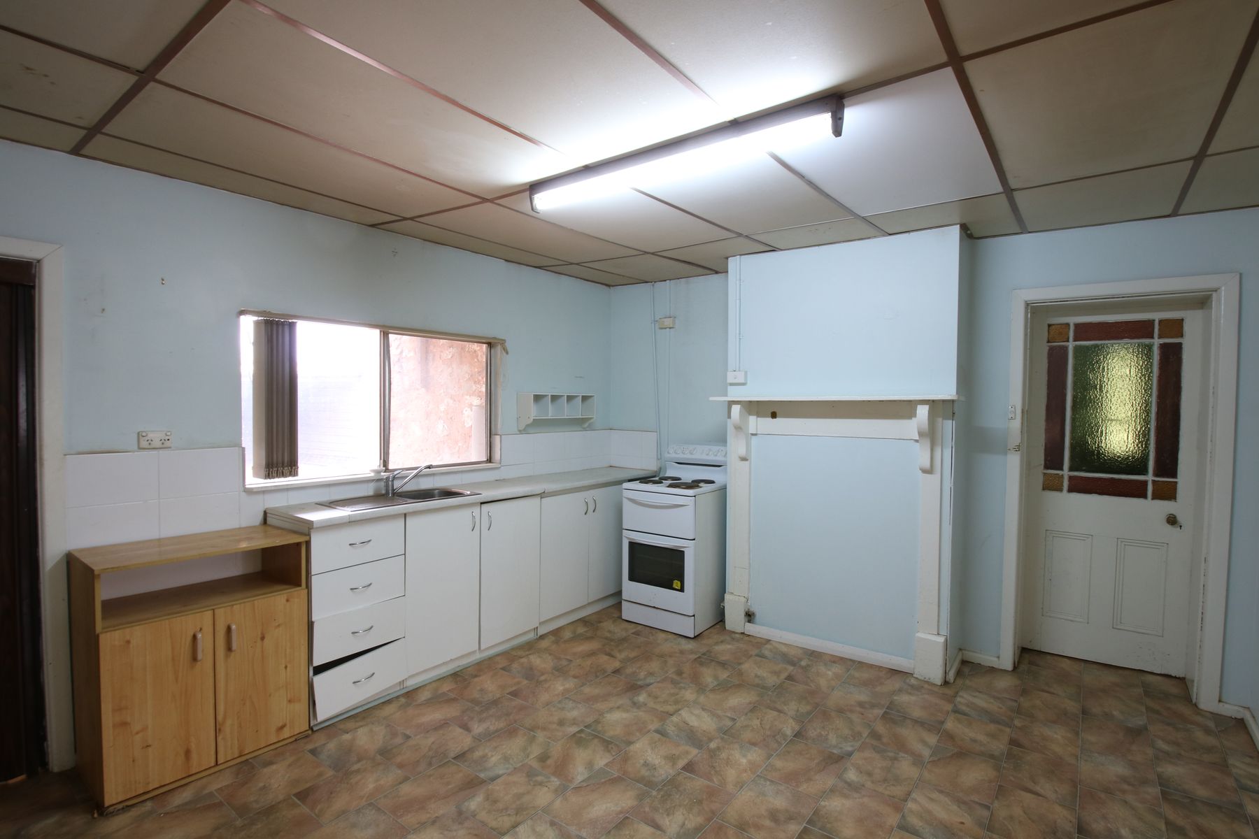 35 Nicholls Street, Broken Hill NSW 2880, Broken Hill - Thumbnail 4