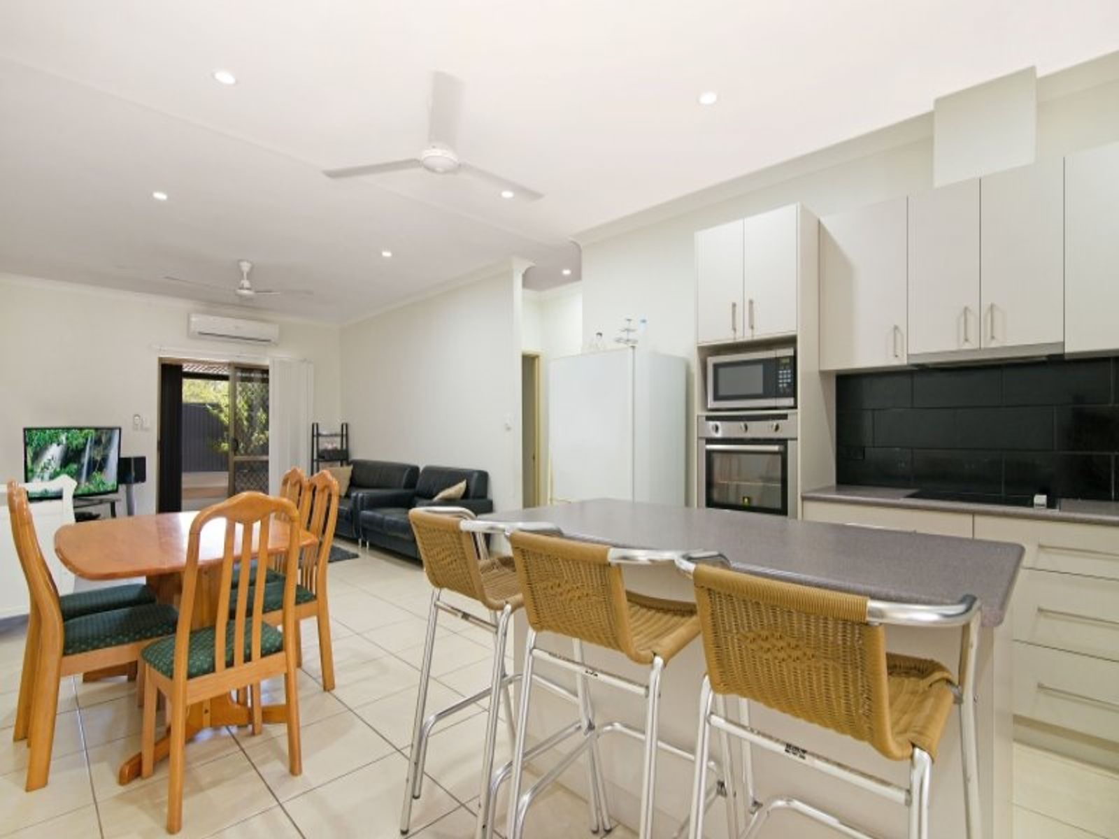 3/4 Gailes Court, Marrara NT 0812, Marrara - Thumbnail 2
