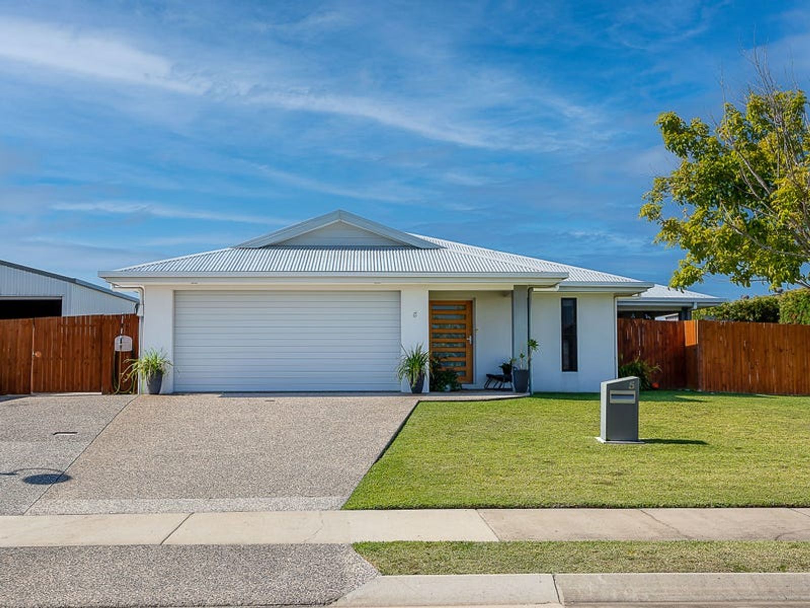 5 Bowden Crescent, Marian, QLD 4753, Marian - Thumbnail 2