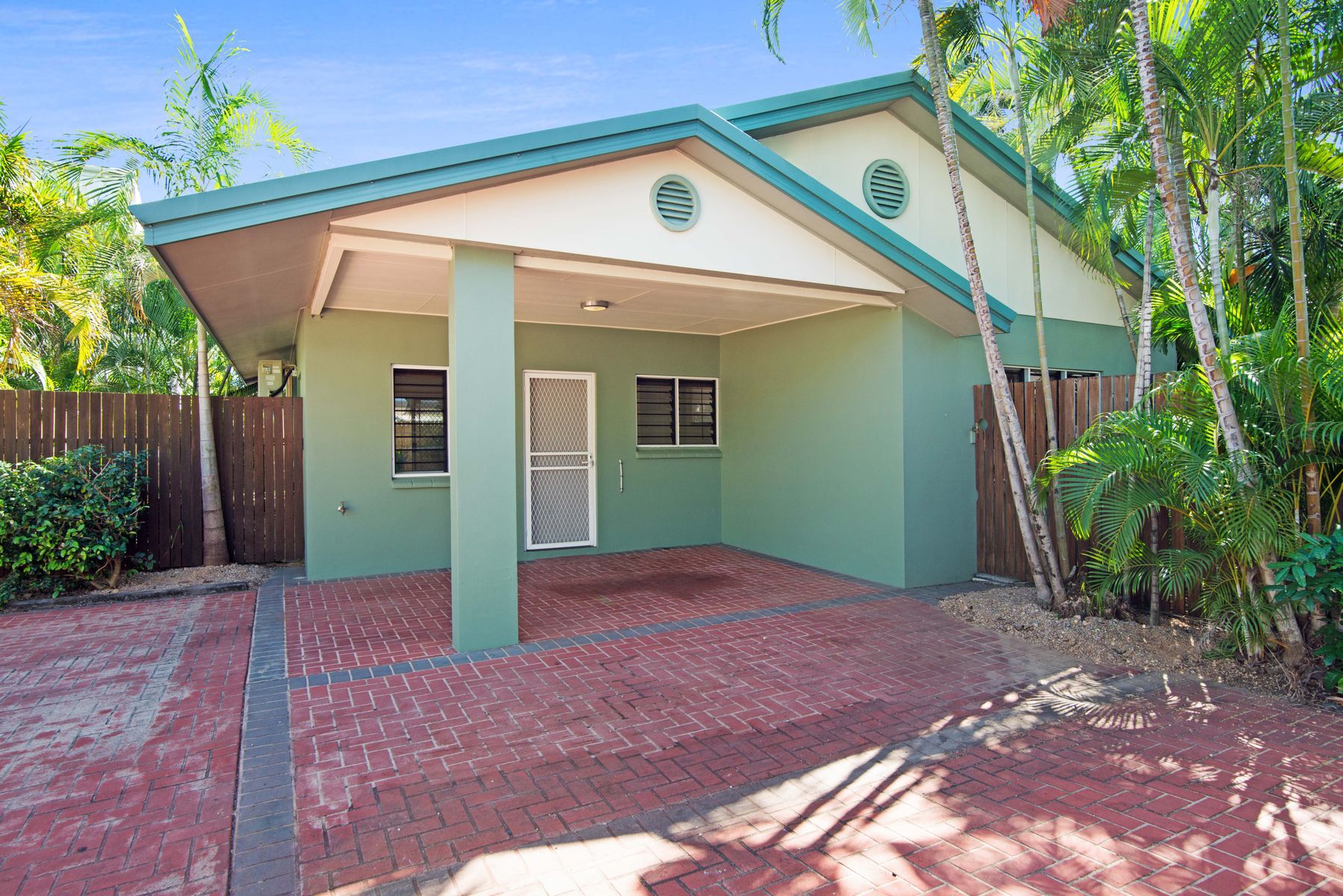 2/7 Sovereign Circuit, Coconut Grove NT 0810, Coconut Grove - Thumbnail 2
