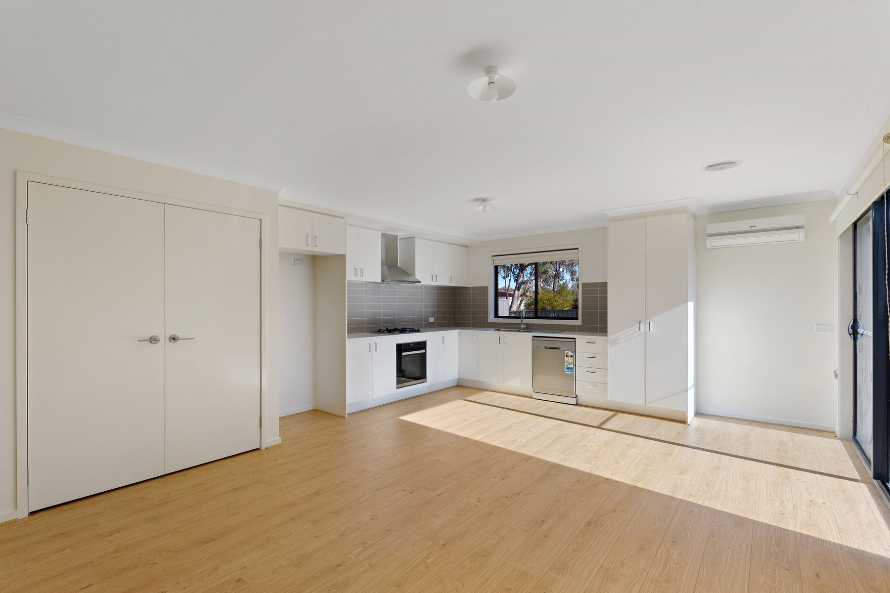 5/61A Jobs Gully Road, Eaglehawk VIC 3556, Eaglehawk - Thumbnail 2