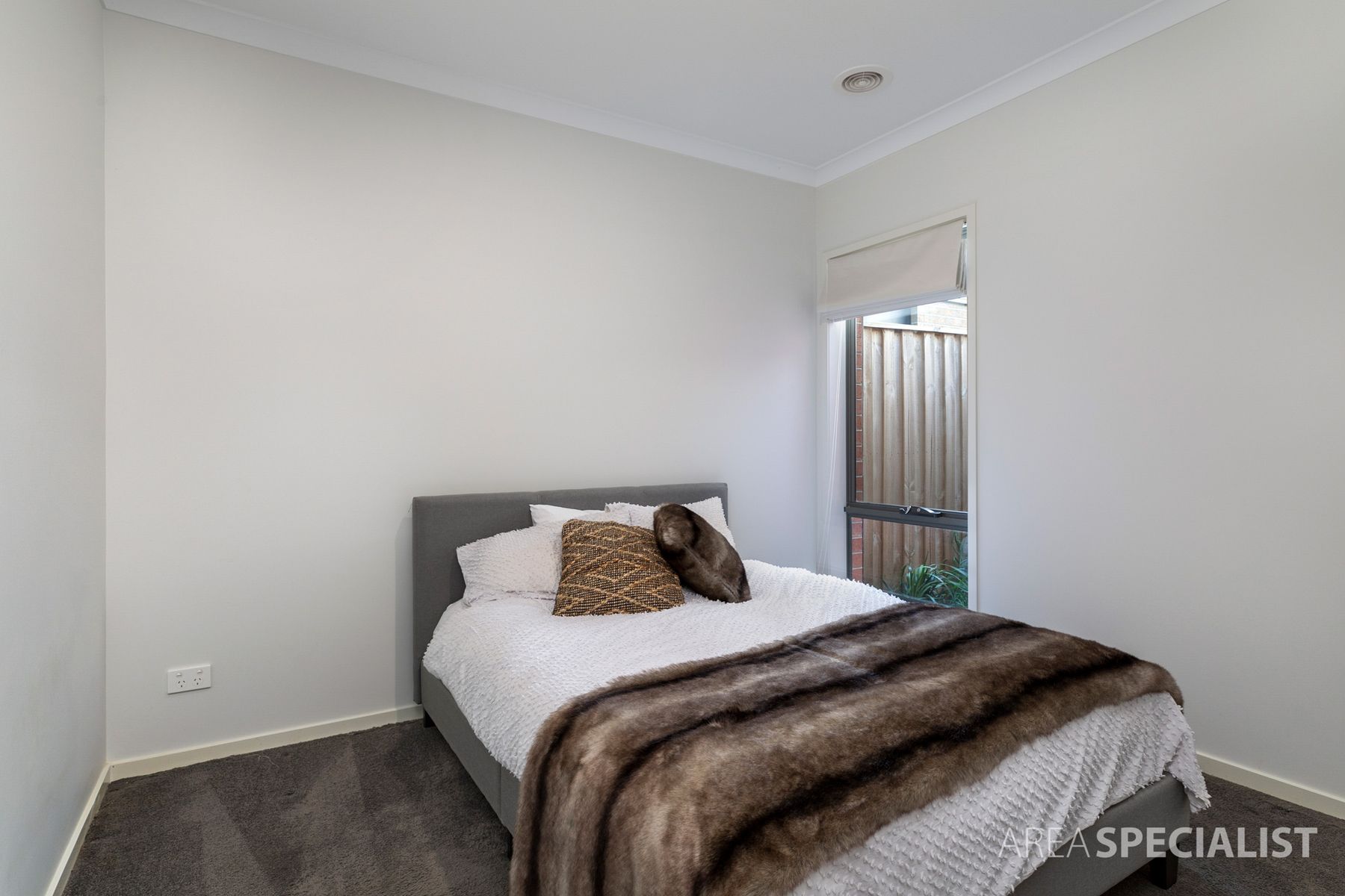 18 Dargle Way, Clyde North, VIC 3978, Clyde North - Thumbnail 6