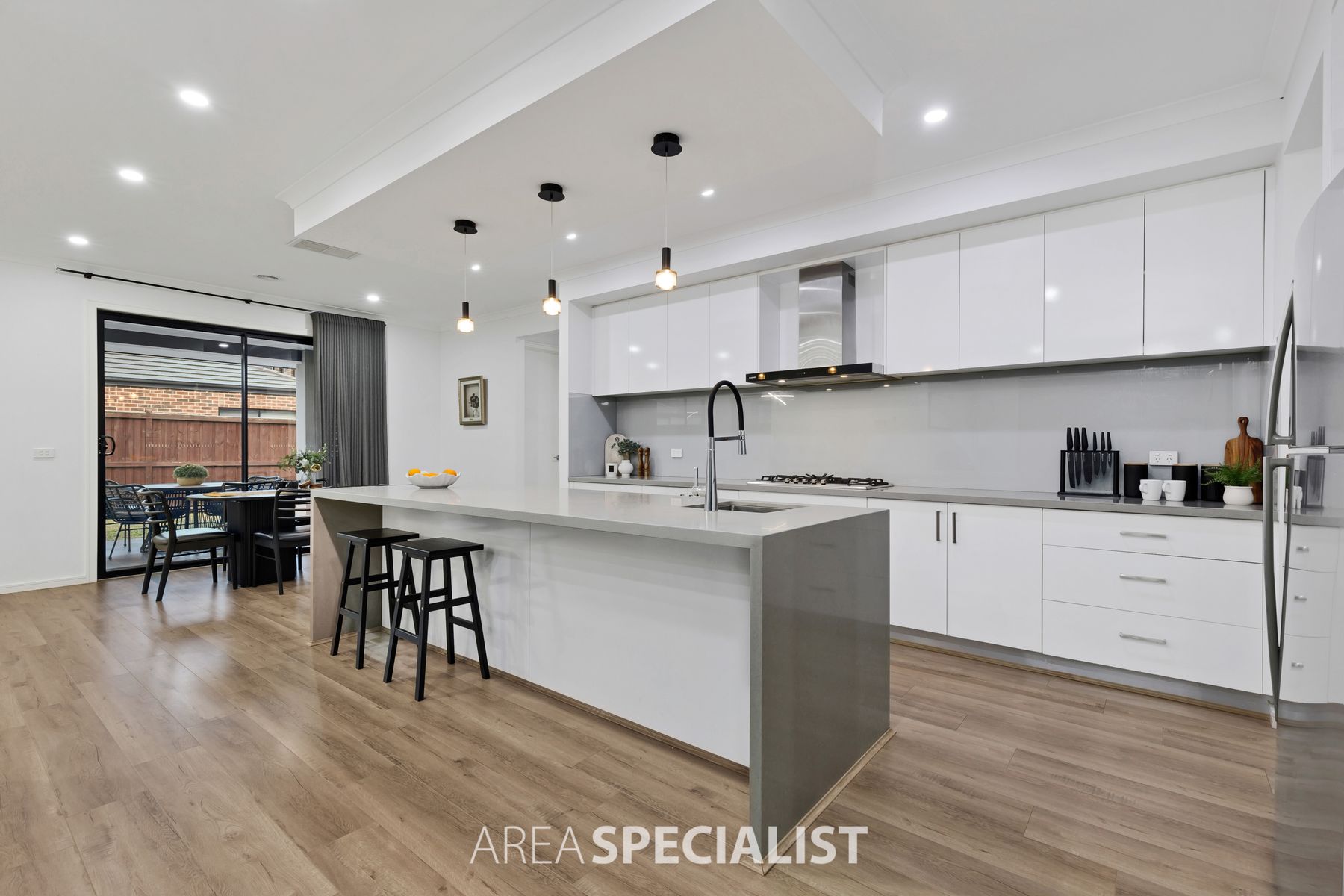 32 Marshy Avenue, Cranbourne East, VIC 3977, Cranbourne East - Thumbnail 2