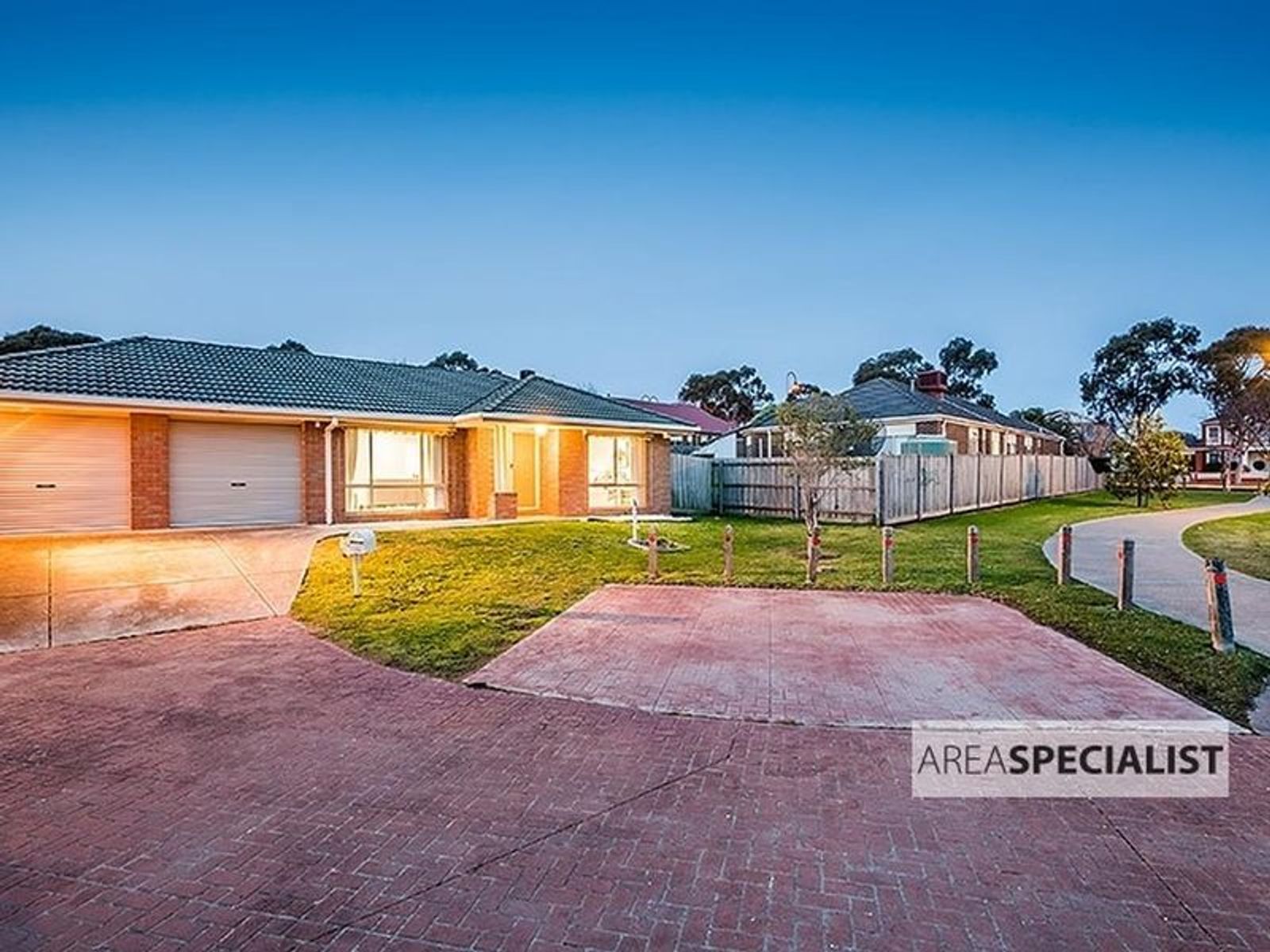 40 May Gibbs Crescent, Lynbrook, VIC 3975, Lynbrook - Thumbnail 2