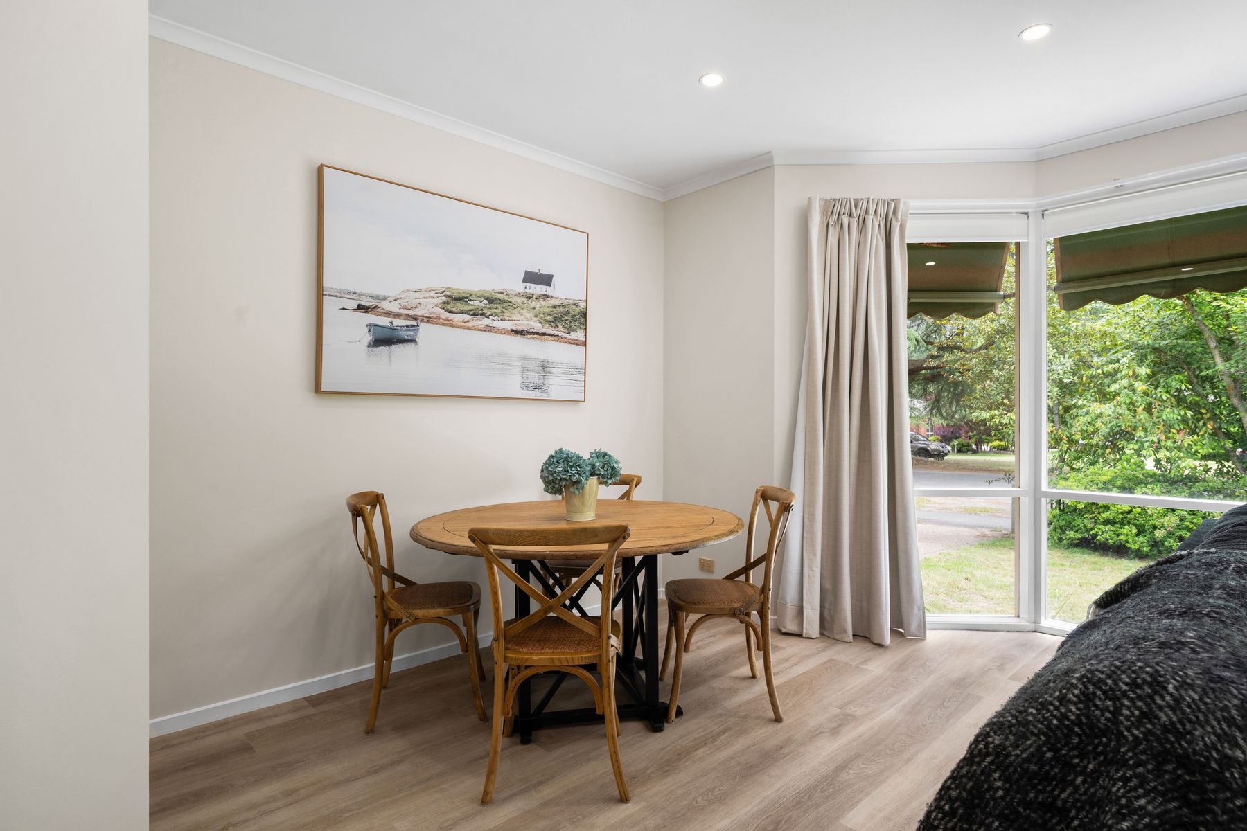 98 Delany Avenue, Bright VIC 3741, Bright - Thumbnail 7