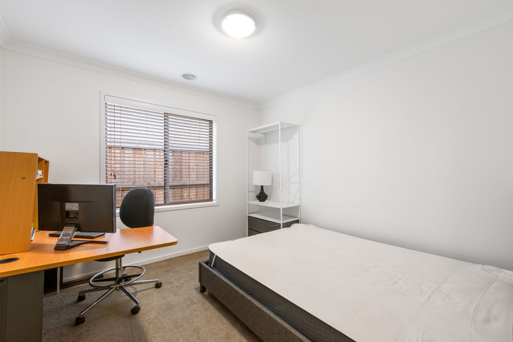 14 Heathwren View, Werribee WEB (2)